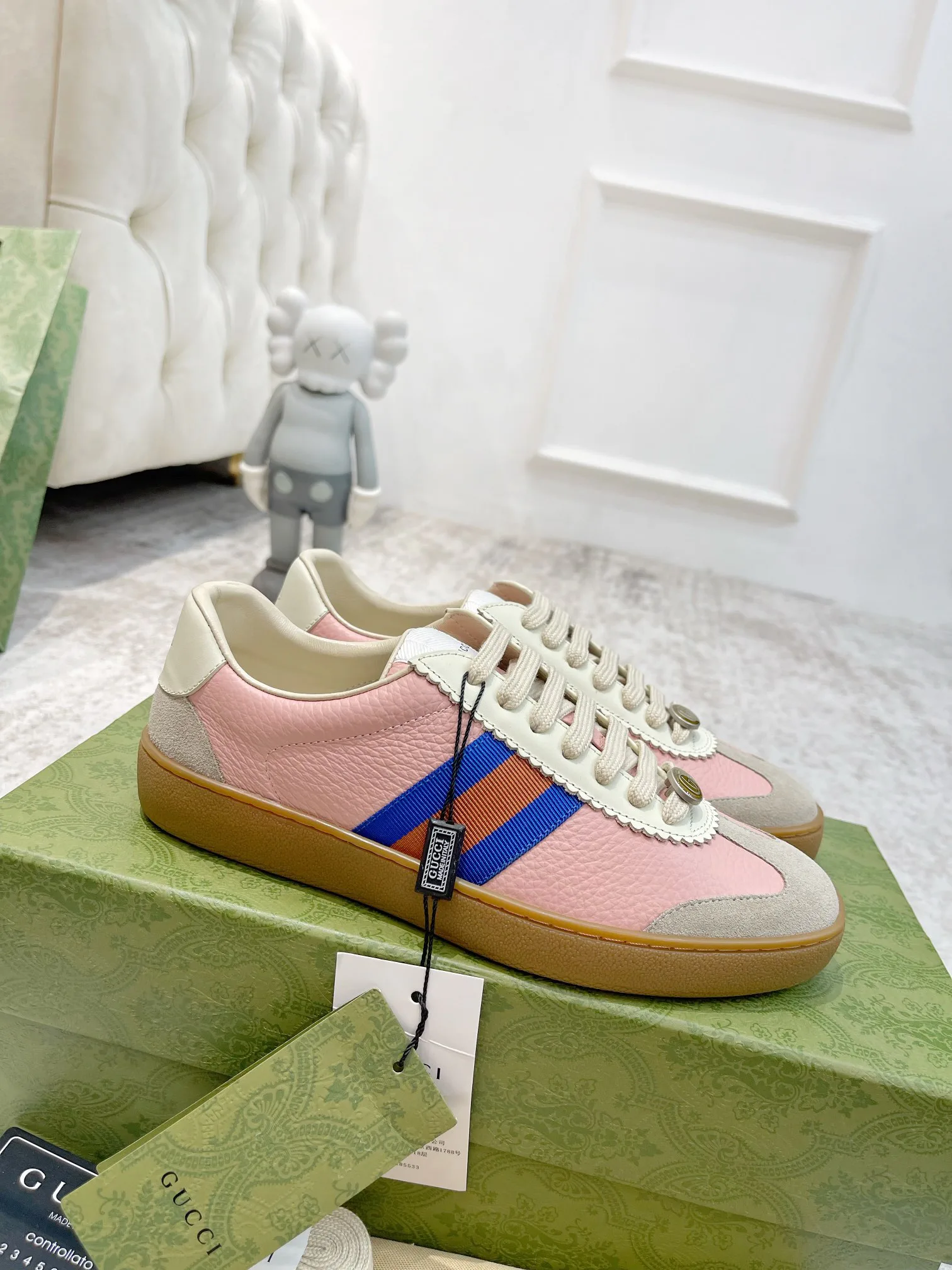 Кроссовки Женские Gucci 18765955