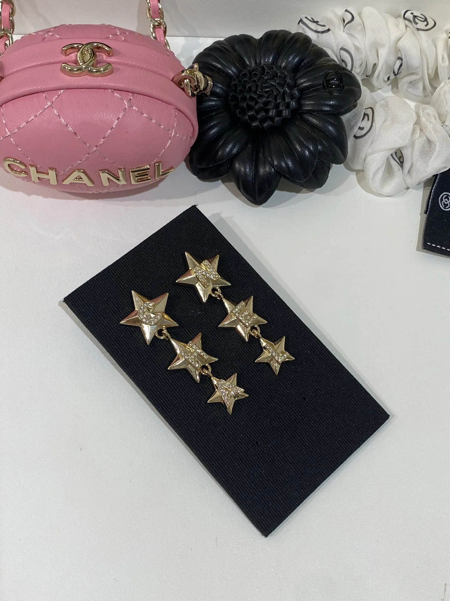 Бижутерия Chanel 18122410