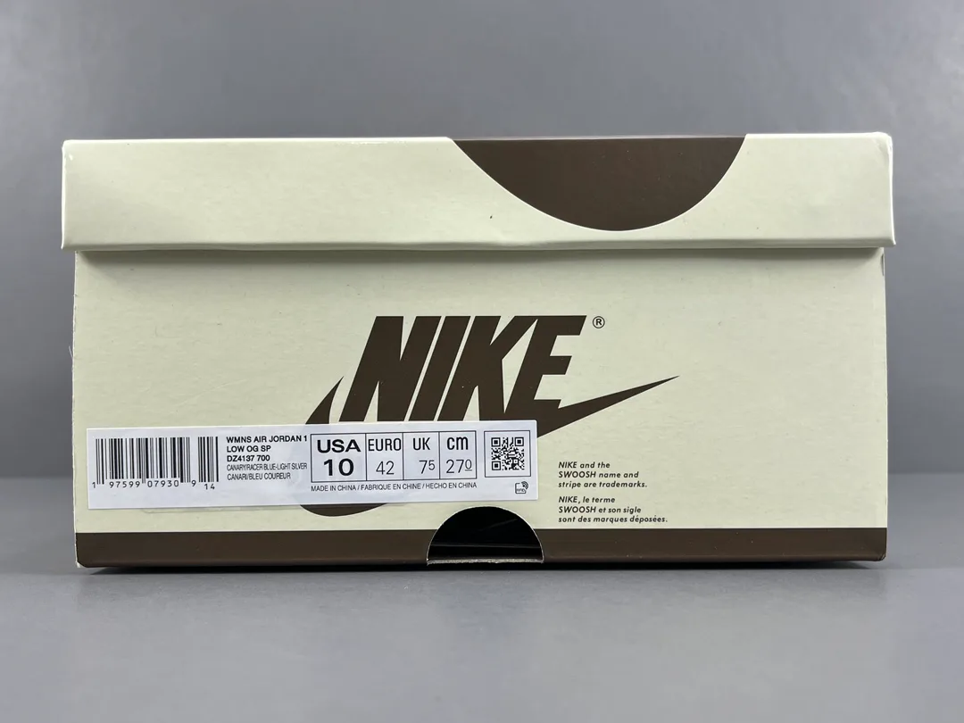 Кроссовки Женские Air Jordan 707403