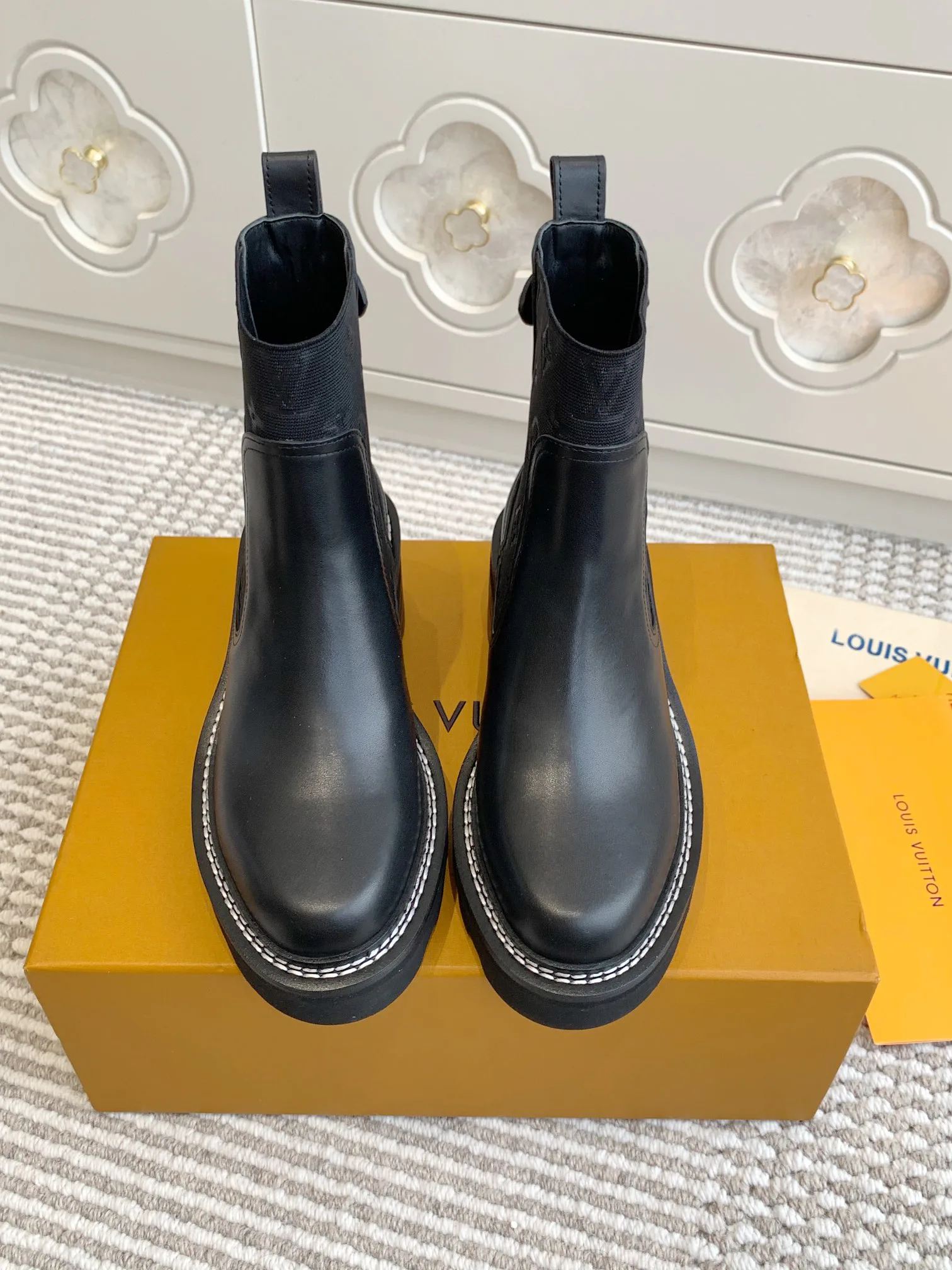 Ботинки Женские Louis Vuitton 1586694