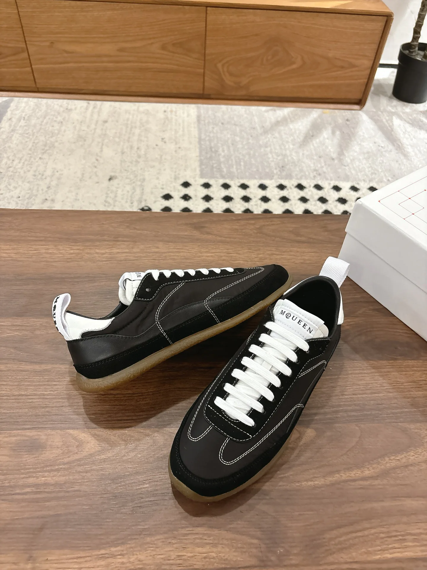 Кроссовки Женские Alexander Mcqueen 3446162