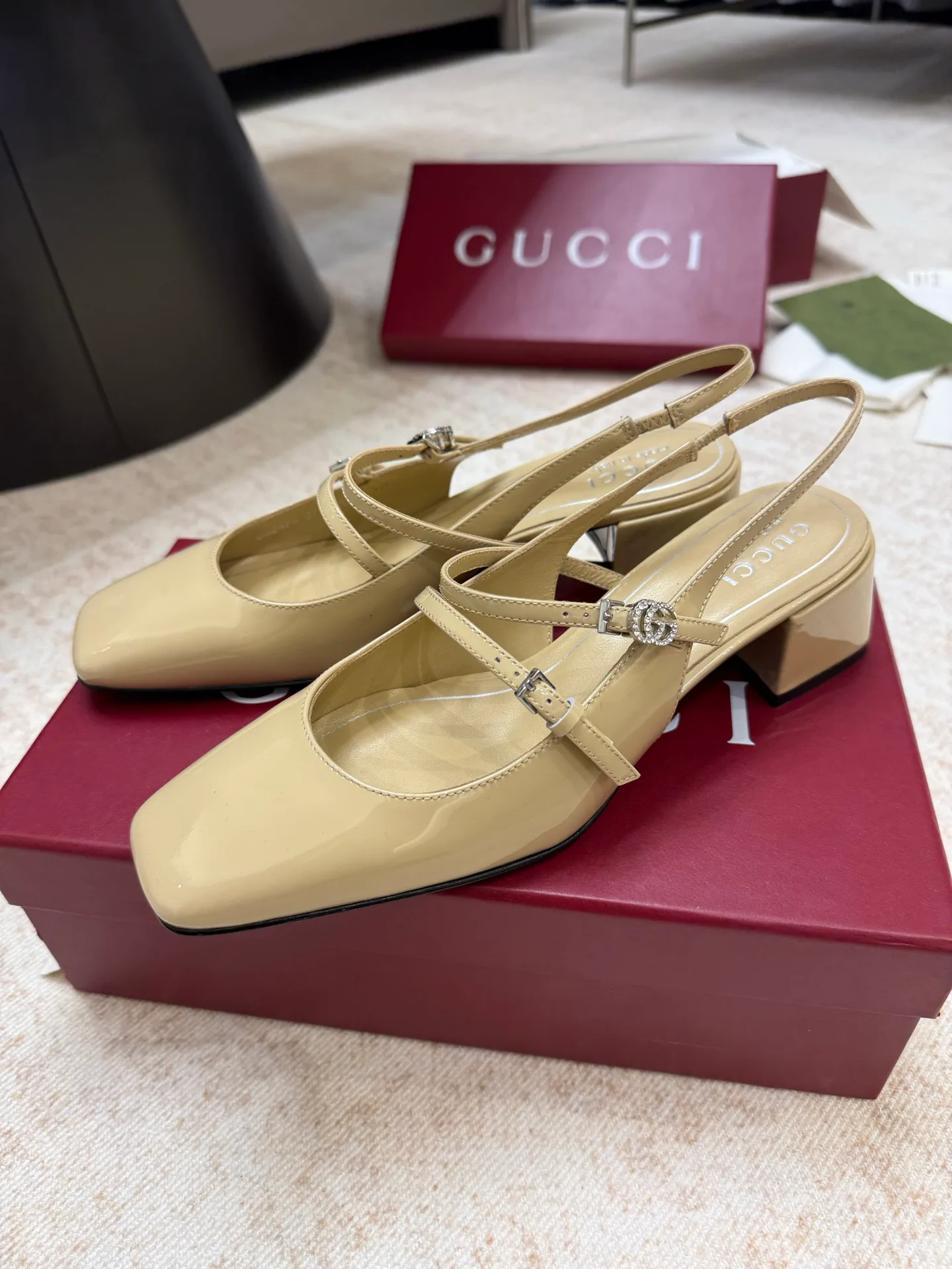 Босоножки Женские Gucci 10407989