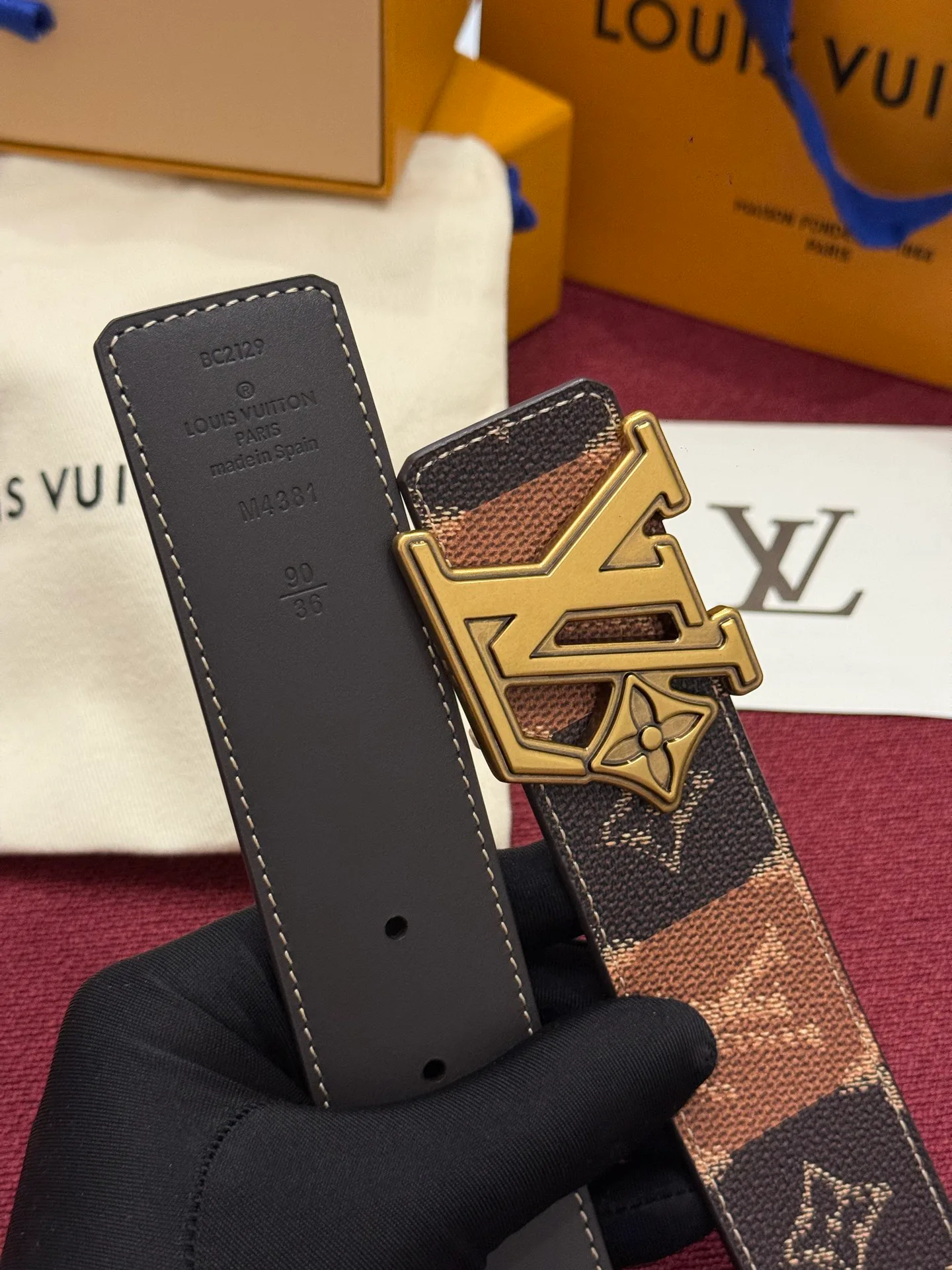 Ремни Louis Vuitton 18262493