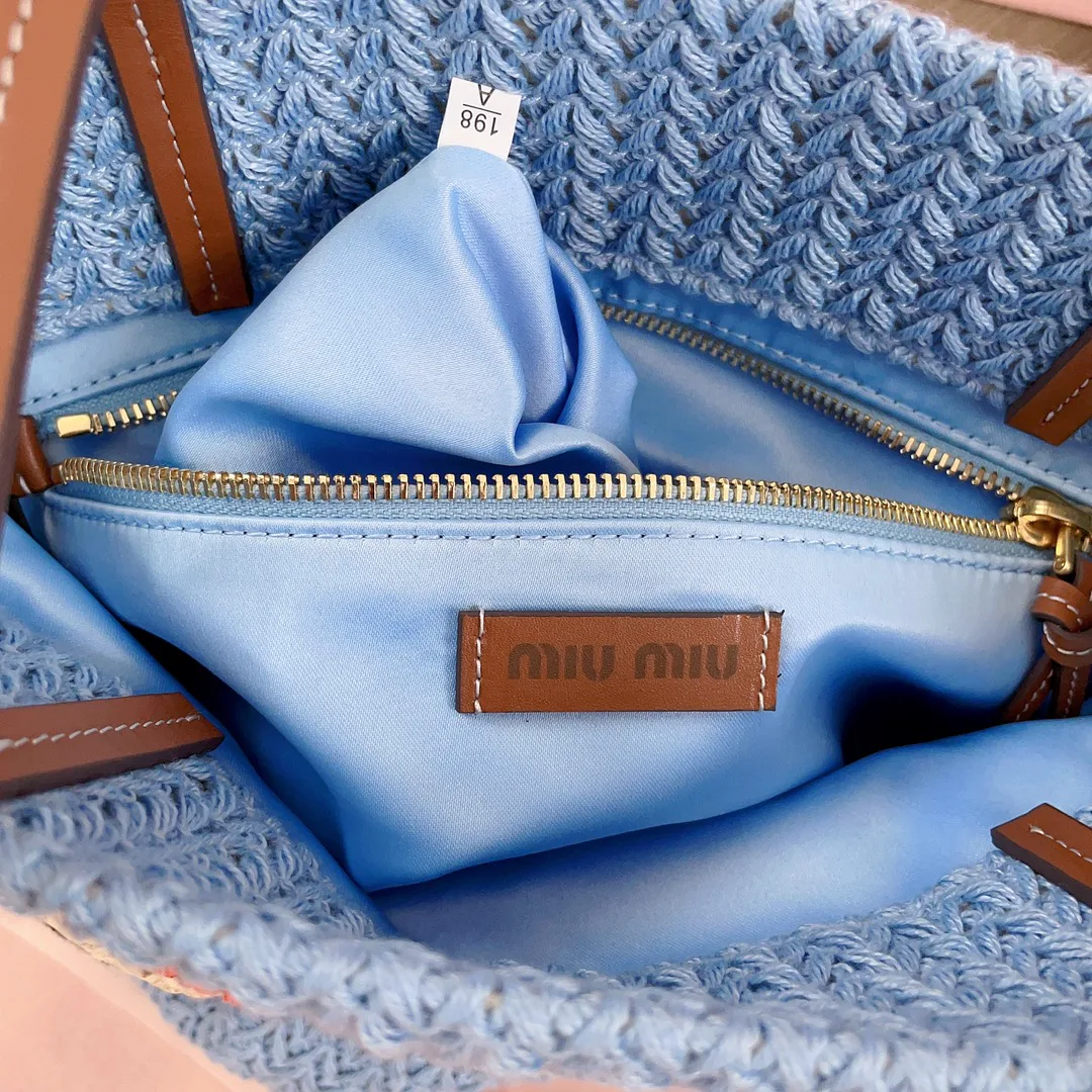 Классические Сумки Женские Miu Miu 445111