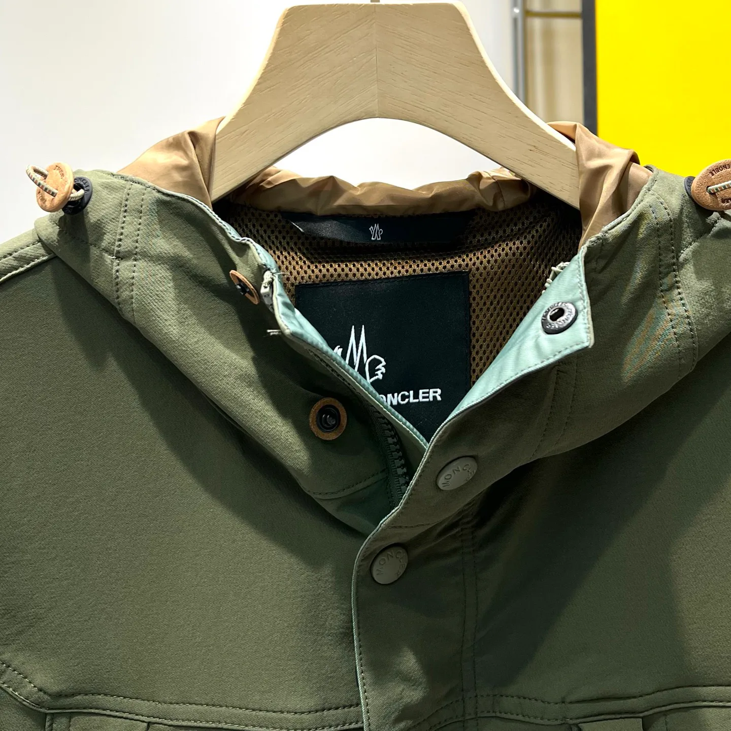 Куртки И Пуховики Мужские Moncler 11909049