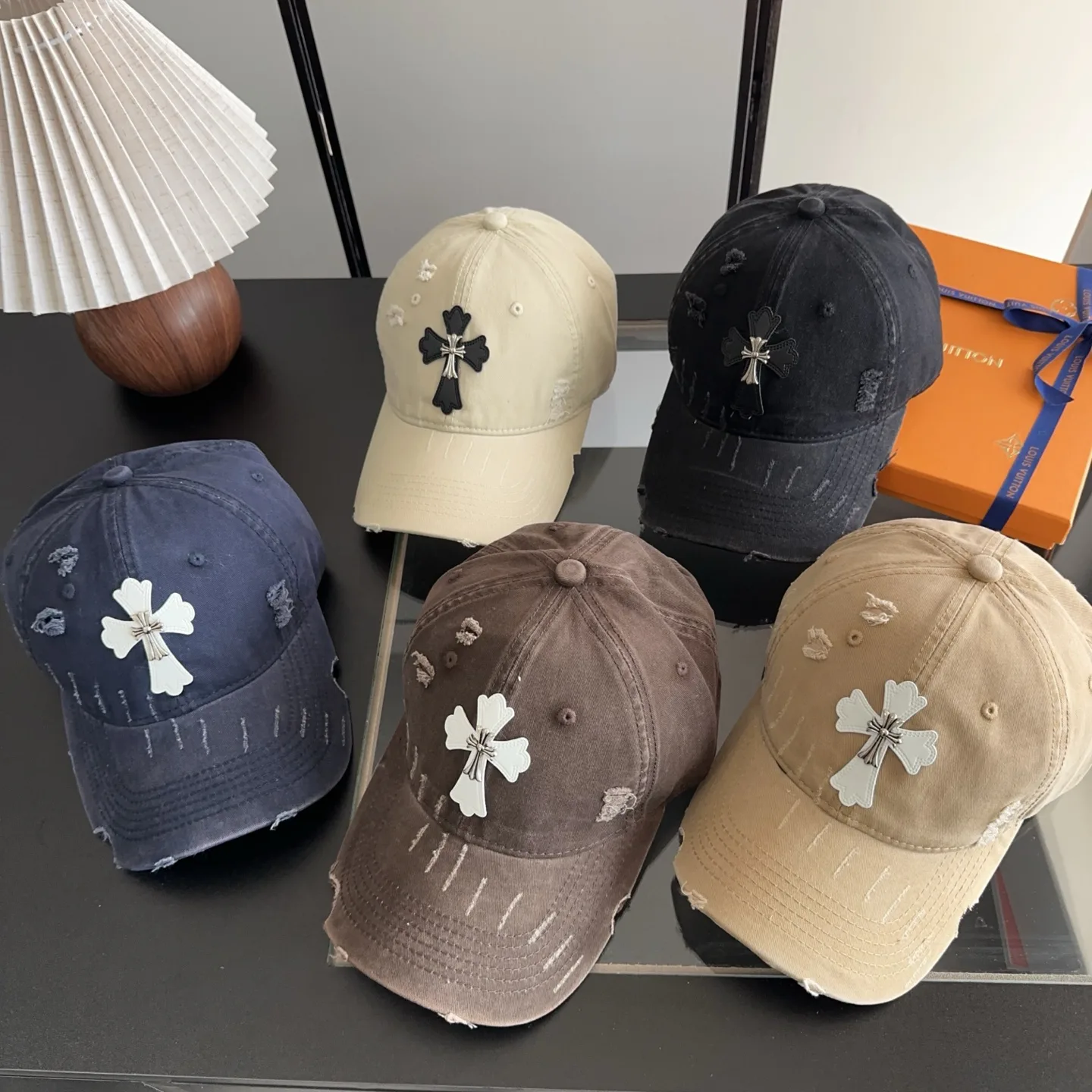 Головные Уборы Chrome Hearts 17646880