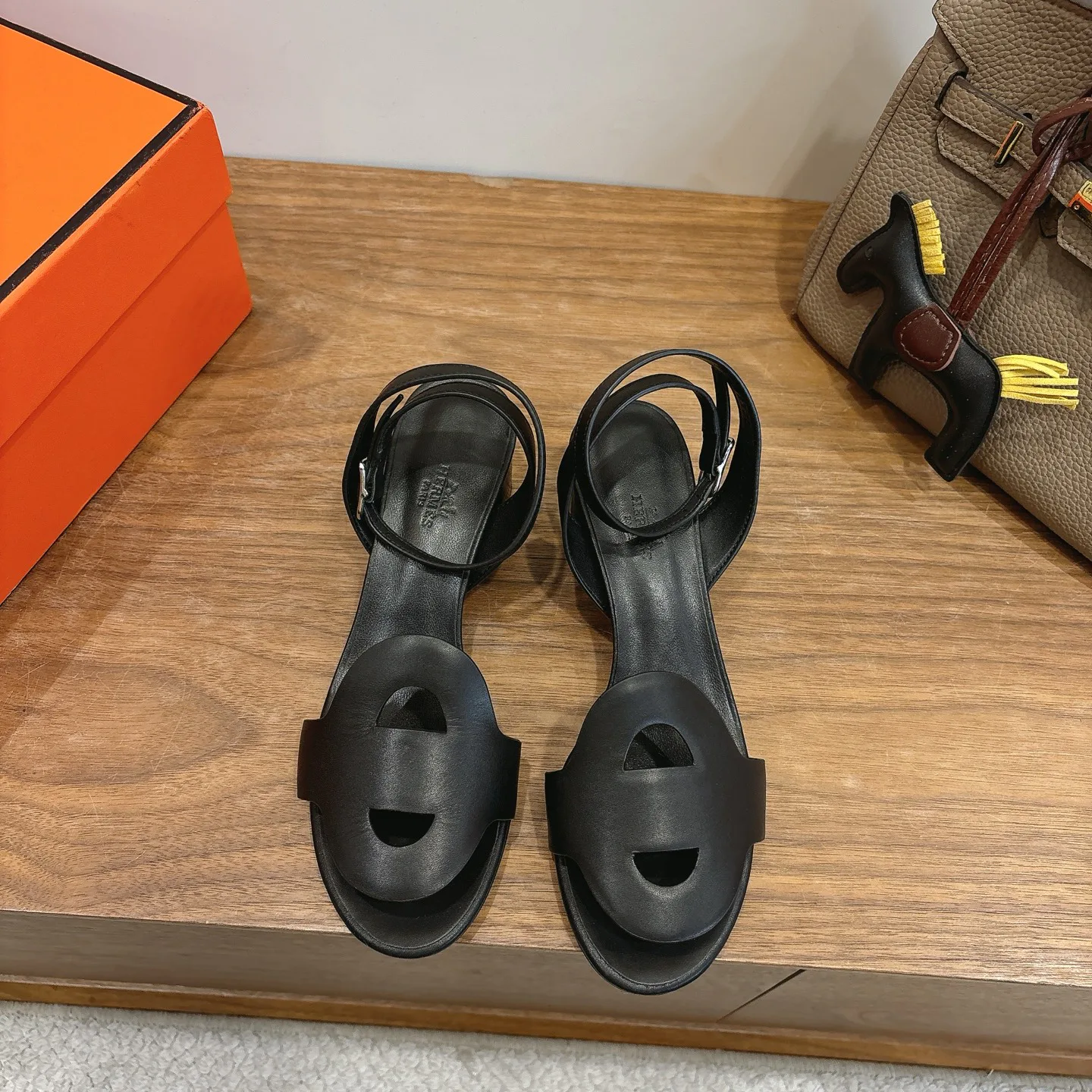 Босоножки Женские Hermes 10268345