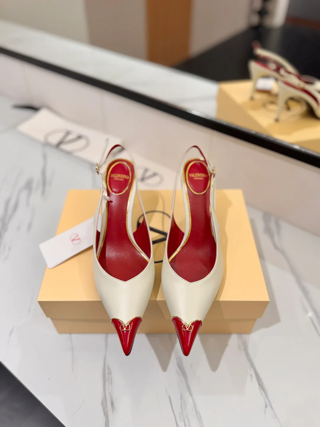 Босоножки Женские Valentino 18134958