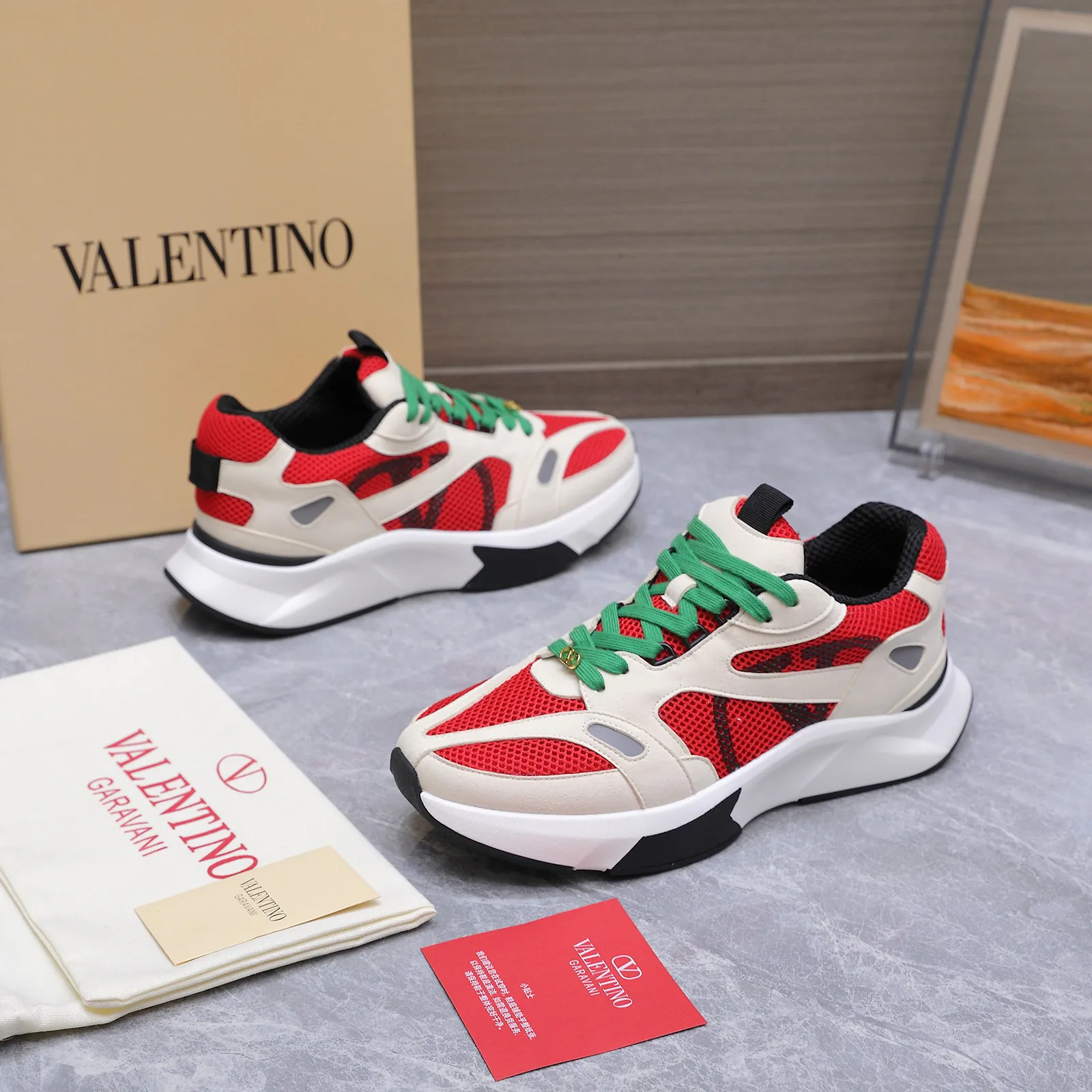Кроссовки Мужские Valentino 17604593
