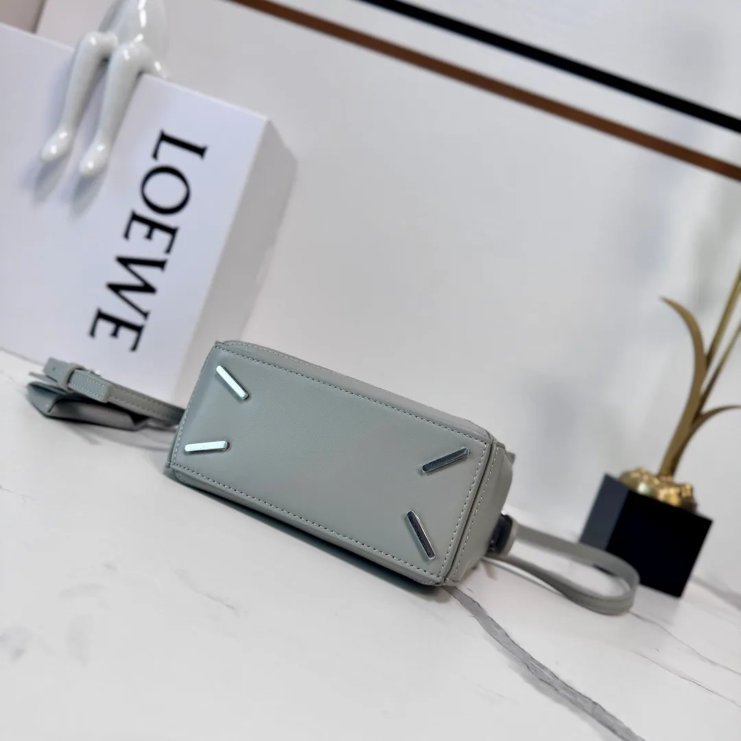 Сумки На Ремне Женские Loewe 13401780