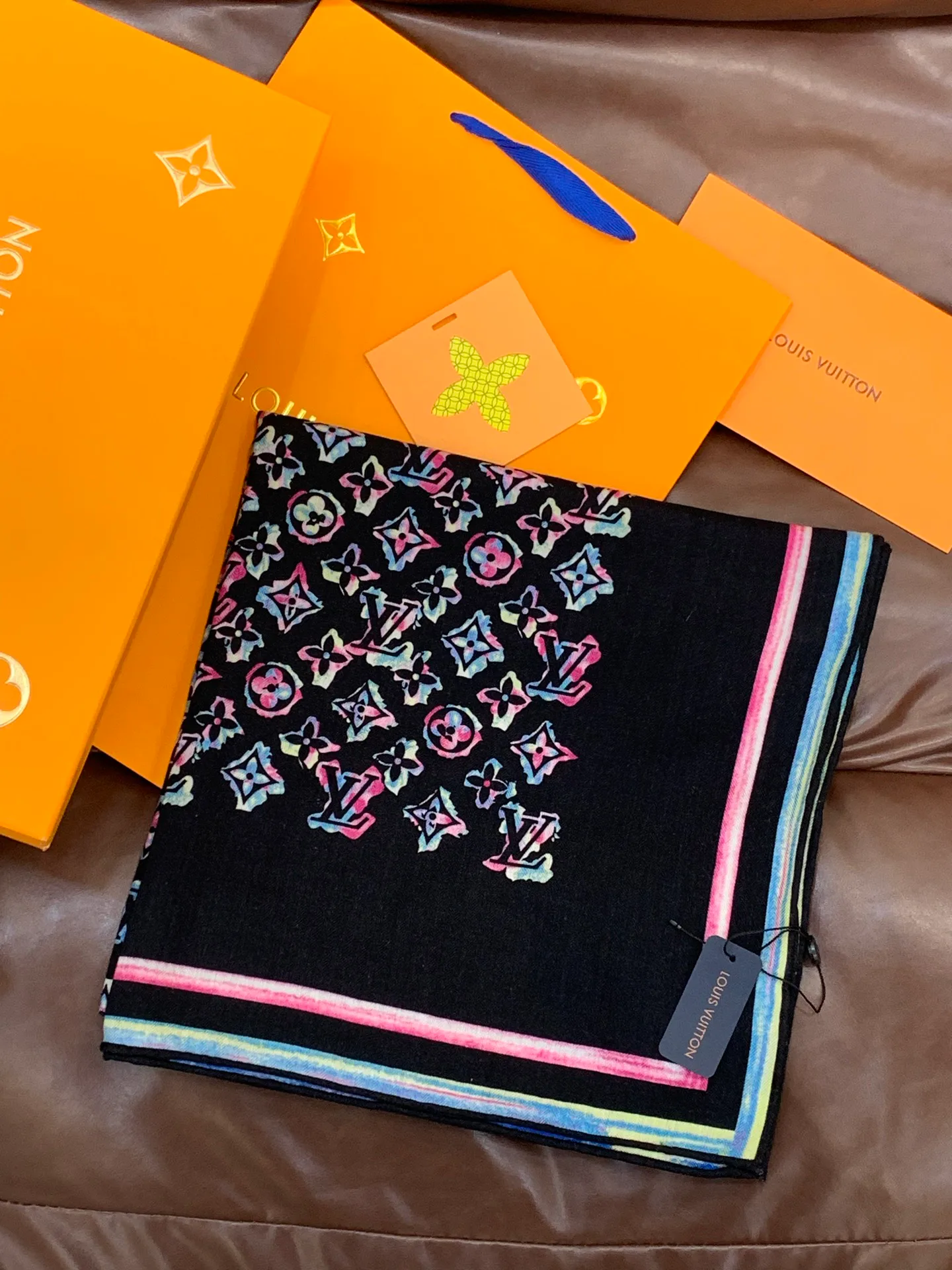 Шарфы Louis Vuitton 318424