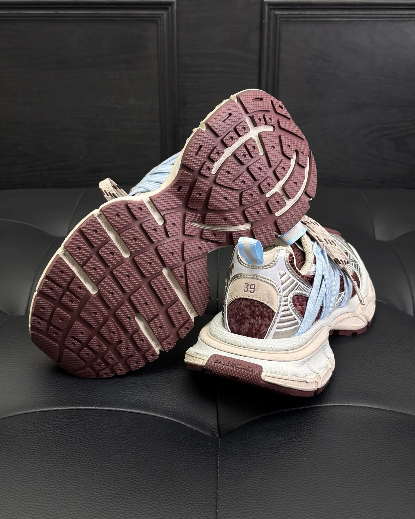 Кроссовки Женские Balenciaga 18417377