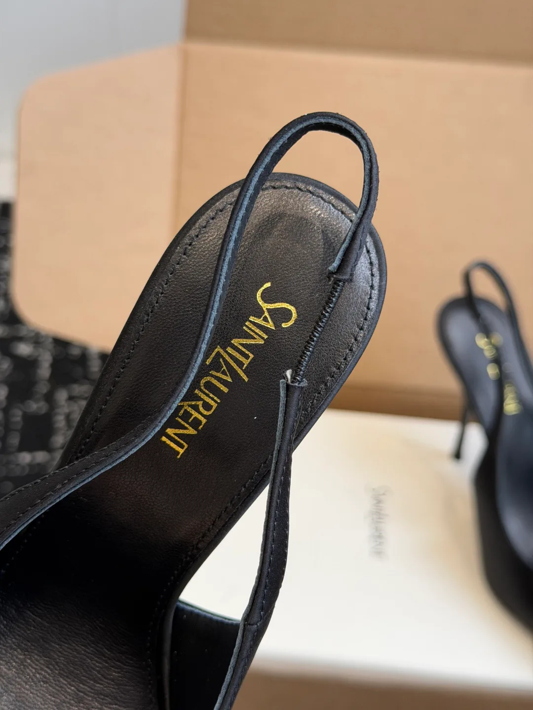Туфли Женские Saint Laurent 17615652