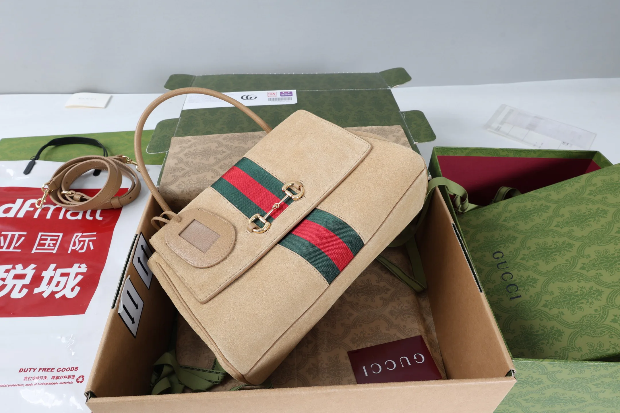 Классические Сумки Женские Gucci 18250566