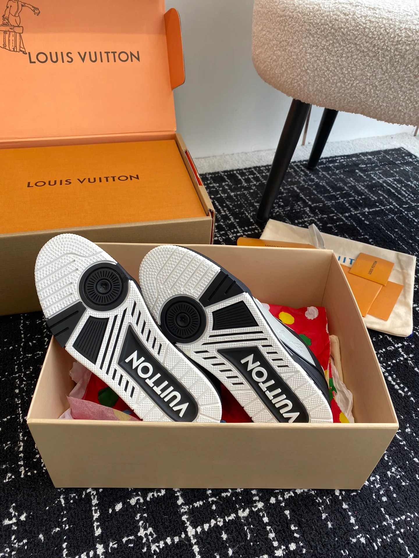 Кроссовки Женские Louis Vuitton 5790869