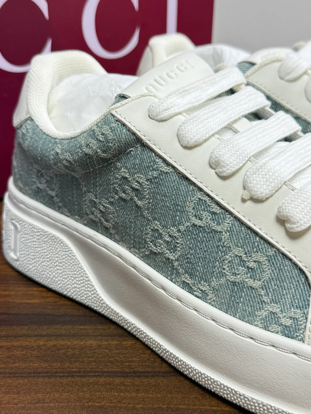 Кроссовки Женские Gucci 19659292
