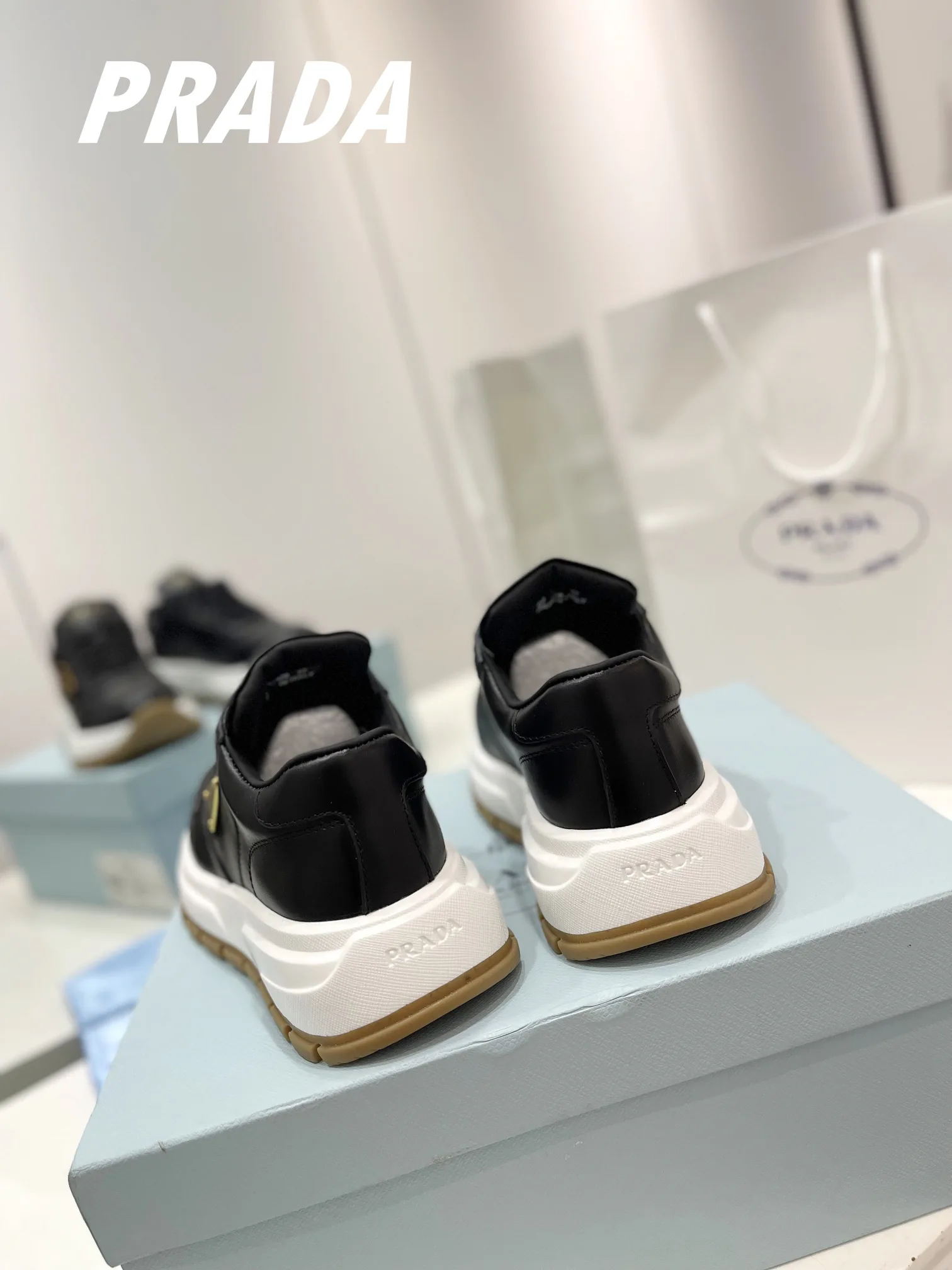 Кроссовки Женские Prada 9593871