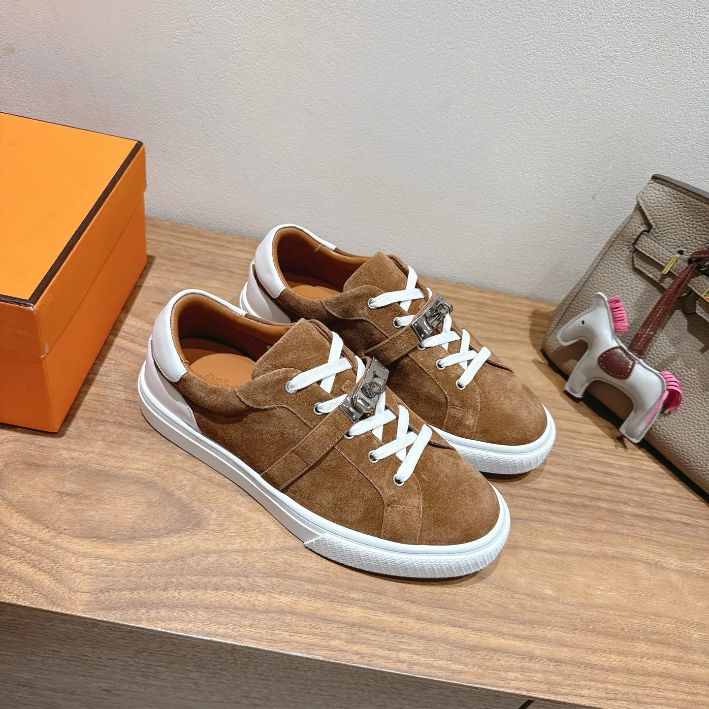Кроссовки Женские Hermes 17414433