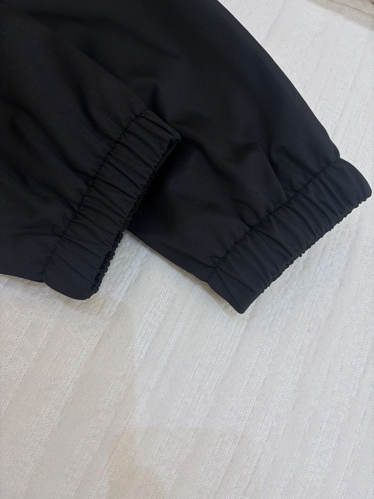 Куртки И Пуховики Женские Prada 18428679