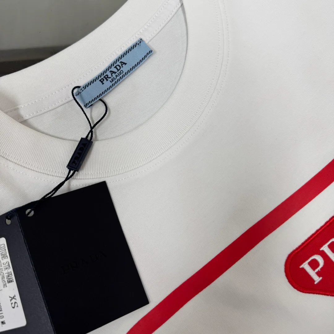 Футболки Женские Prada 10692114
