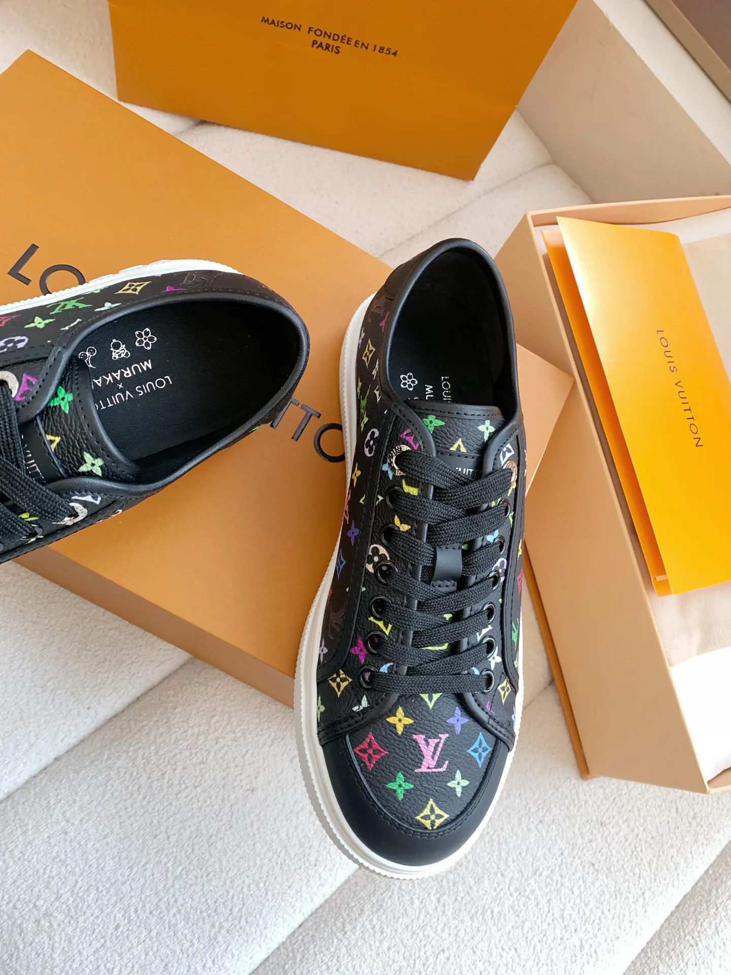 Кроссовки Женские Louis Vuitton 11876784