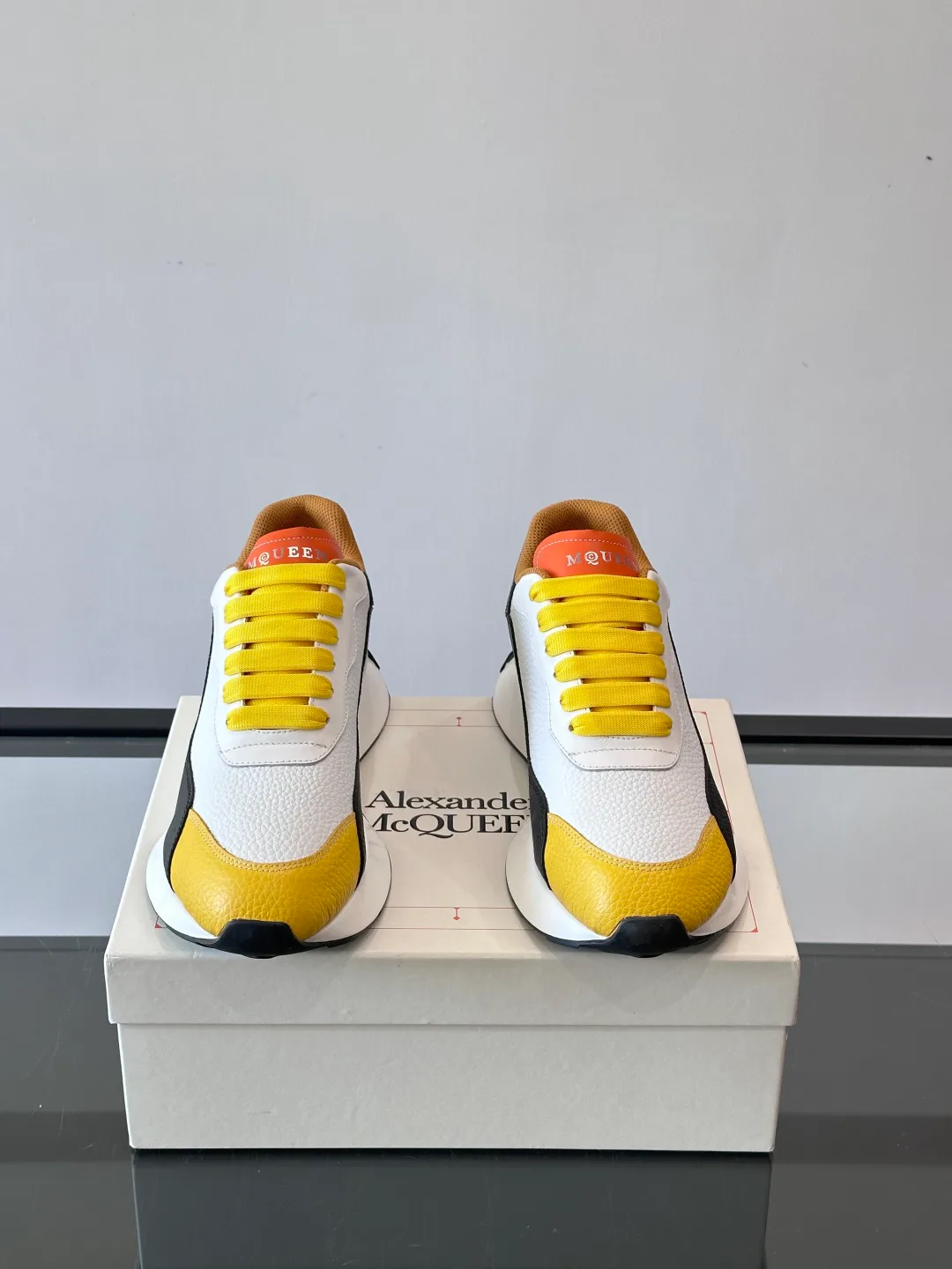 Кроссовки Женские Alexander Mcqueen 564574