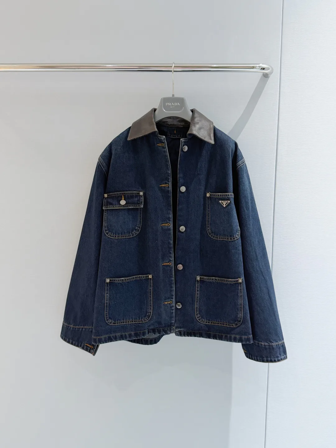 Куртки И Пуховики Женские Prada 18185065