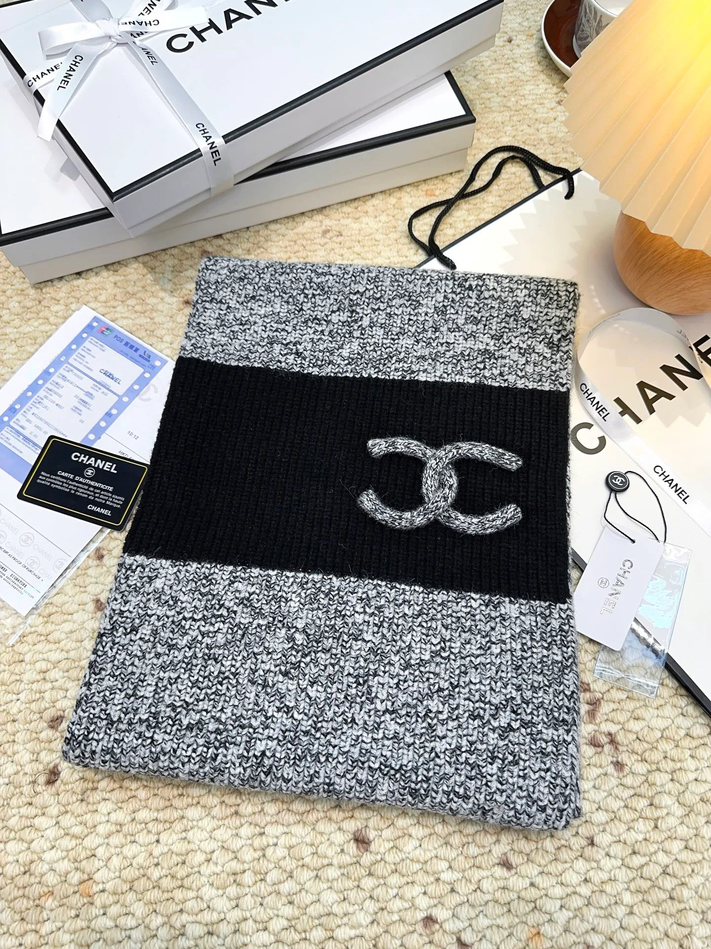 Шарфы Chanel 18105429