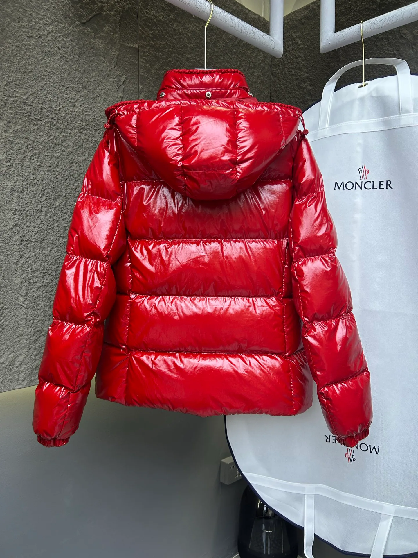 Куртки И Пуховики Женские Moncler 18002371