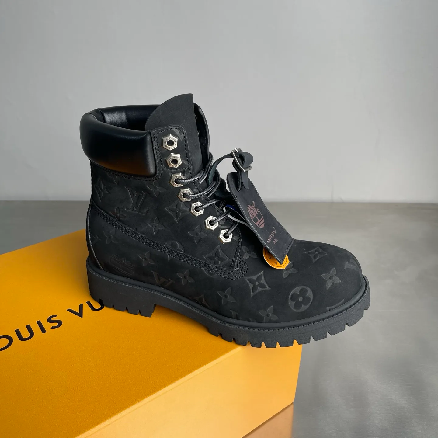Ботинки Мужские Louis Vuitton 18950906