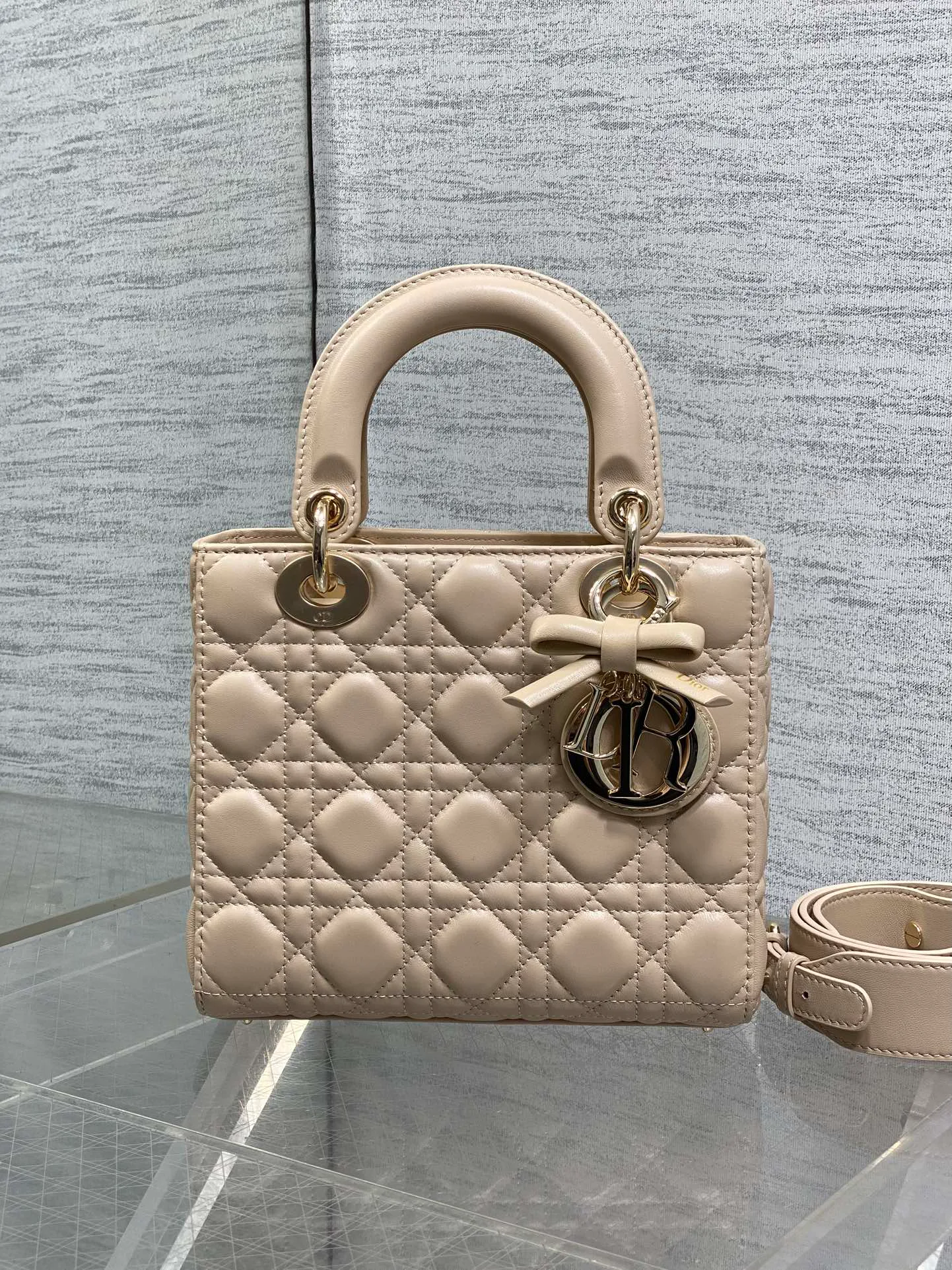 Классические Сумки Женские Christian Dior 11685142