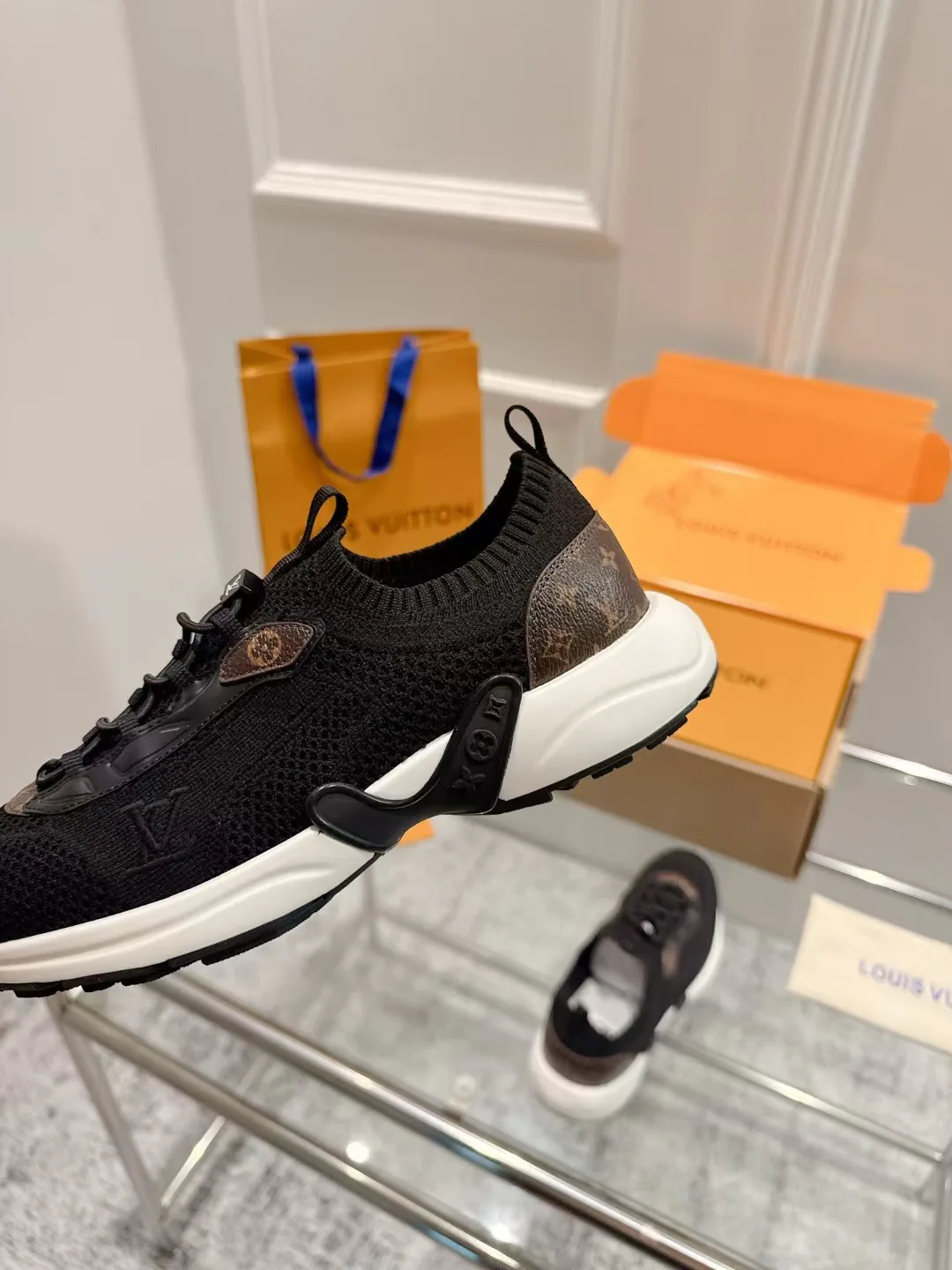 Кроссовки Женские Louis Vuitton 837001