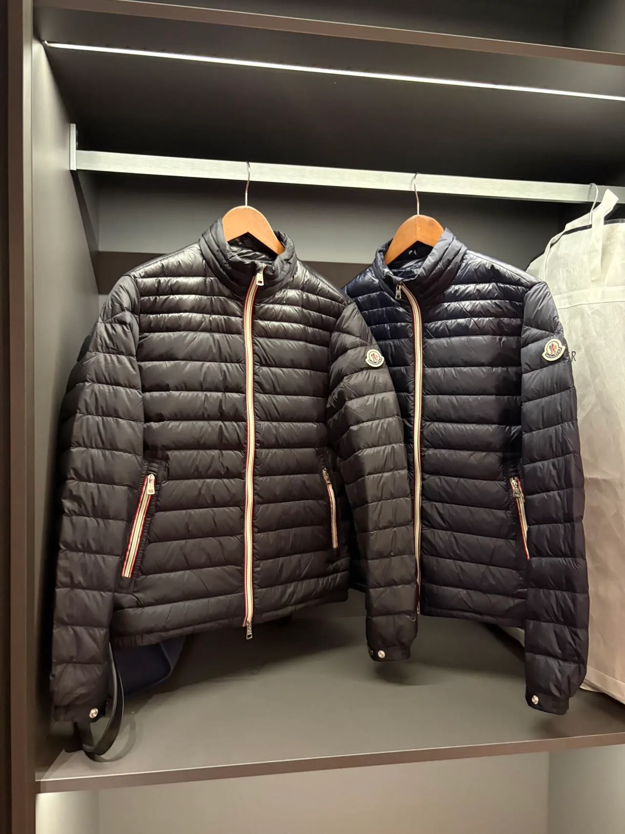 Куртки И Пуховики Женские Moncler 19185577