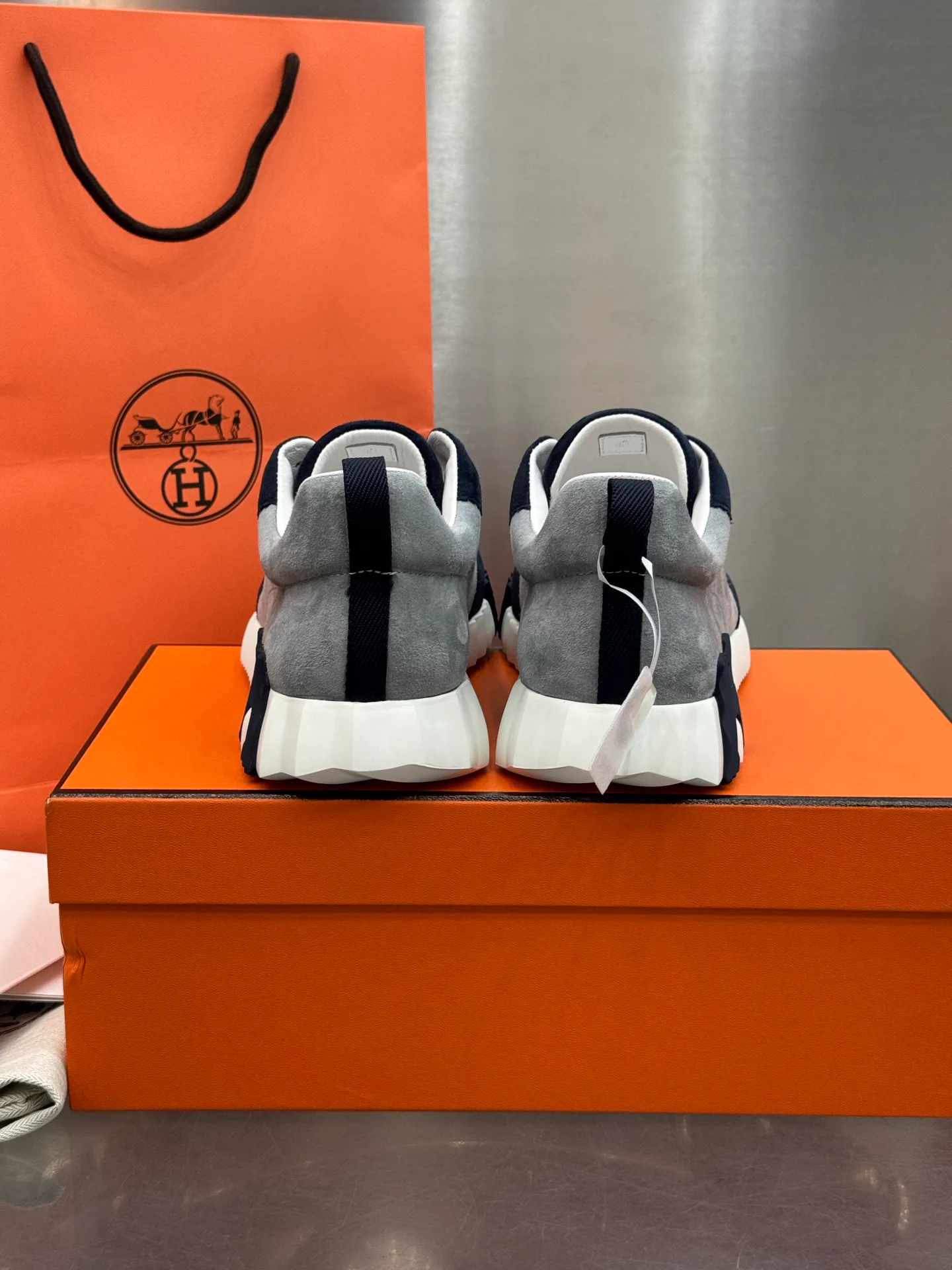 Кроссовки Женские Hermes 17811480