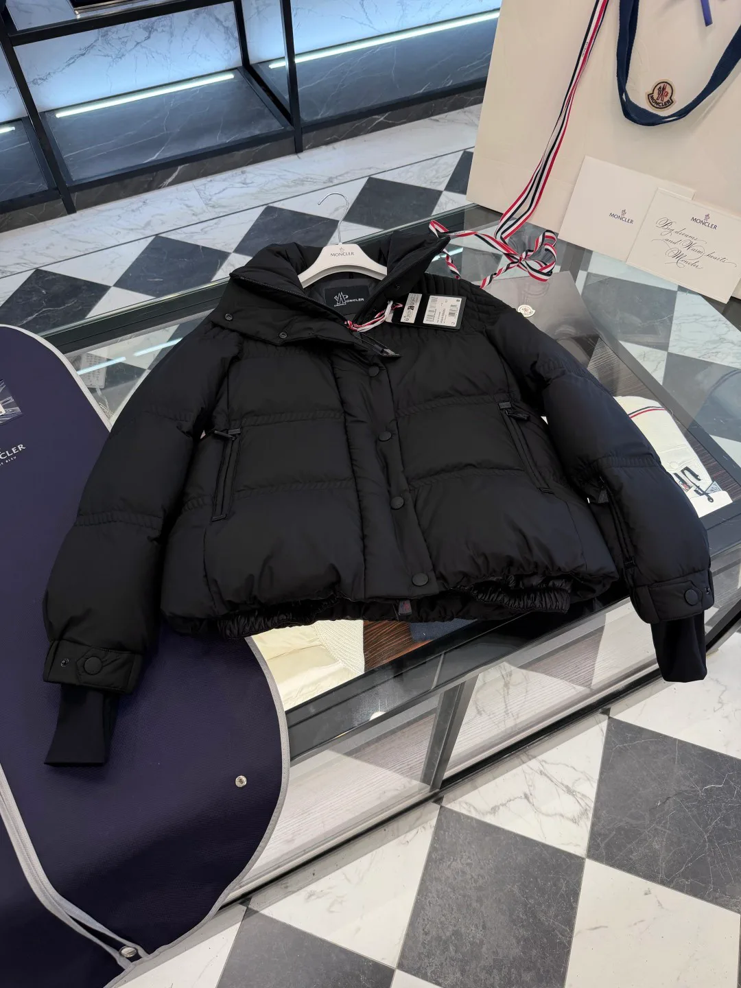 Куртки И Пуховики Женские Moncler 19245332