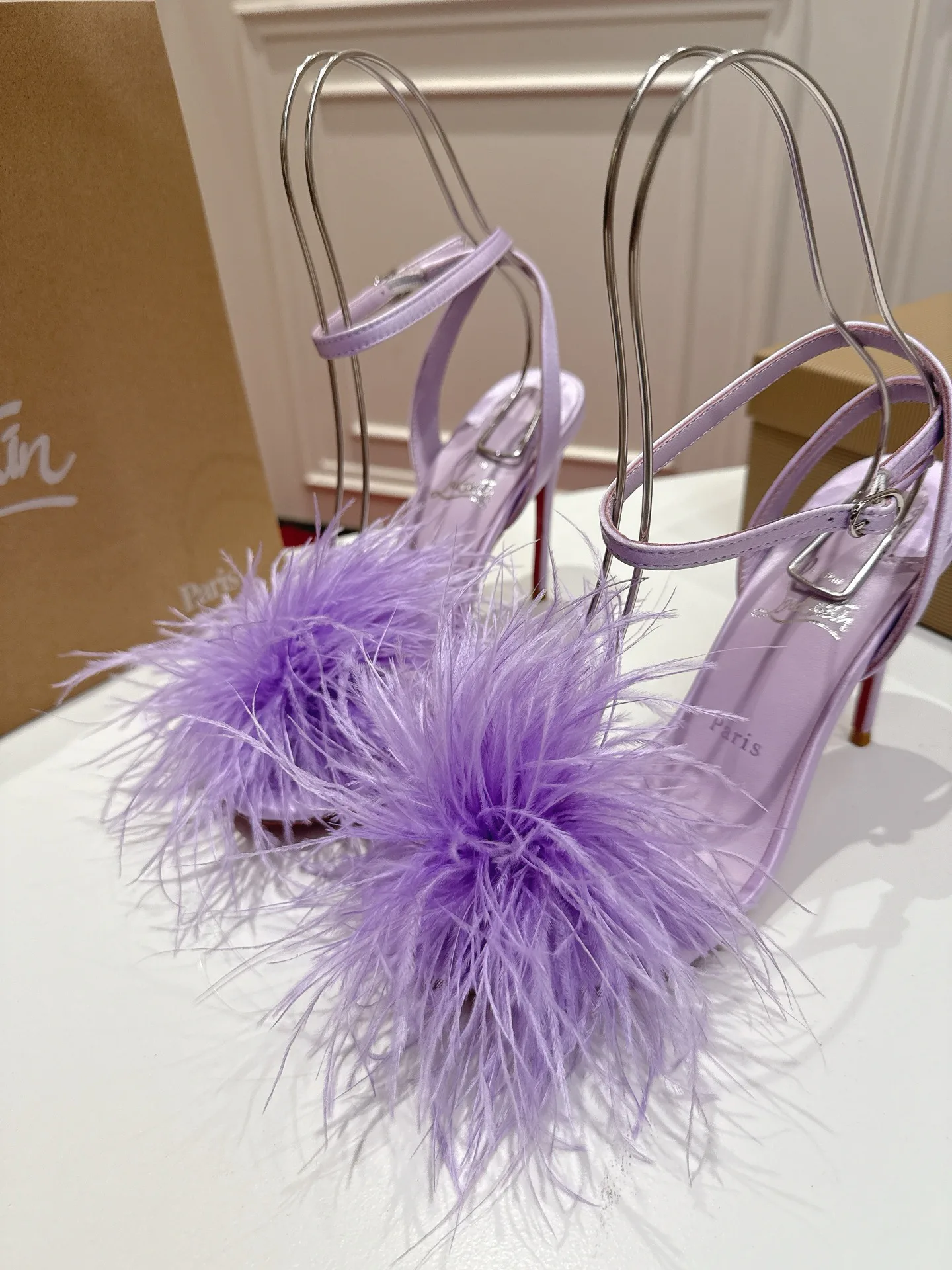 Туфли Женские Christian Louboutin 16920367