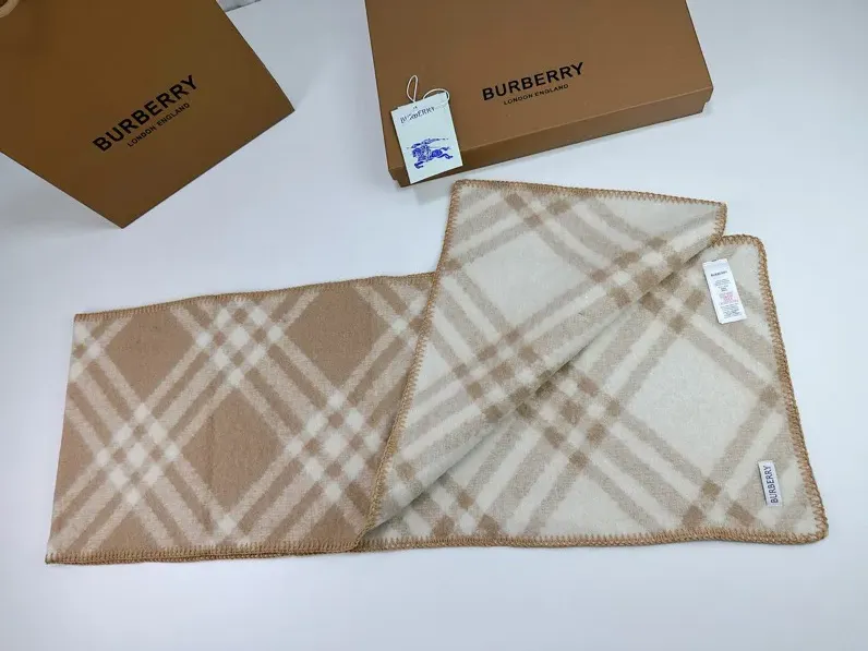 Шарфы Burberry 523808