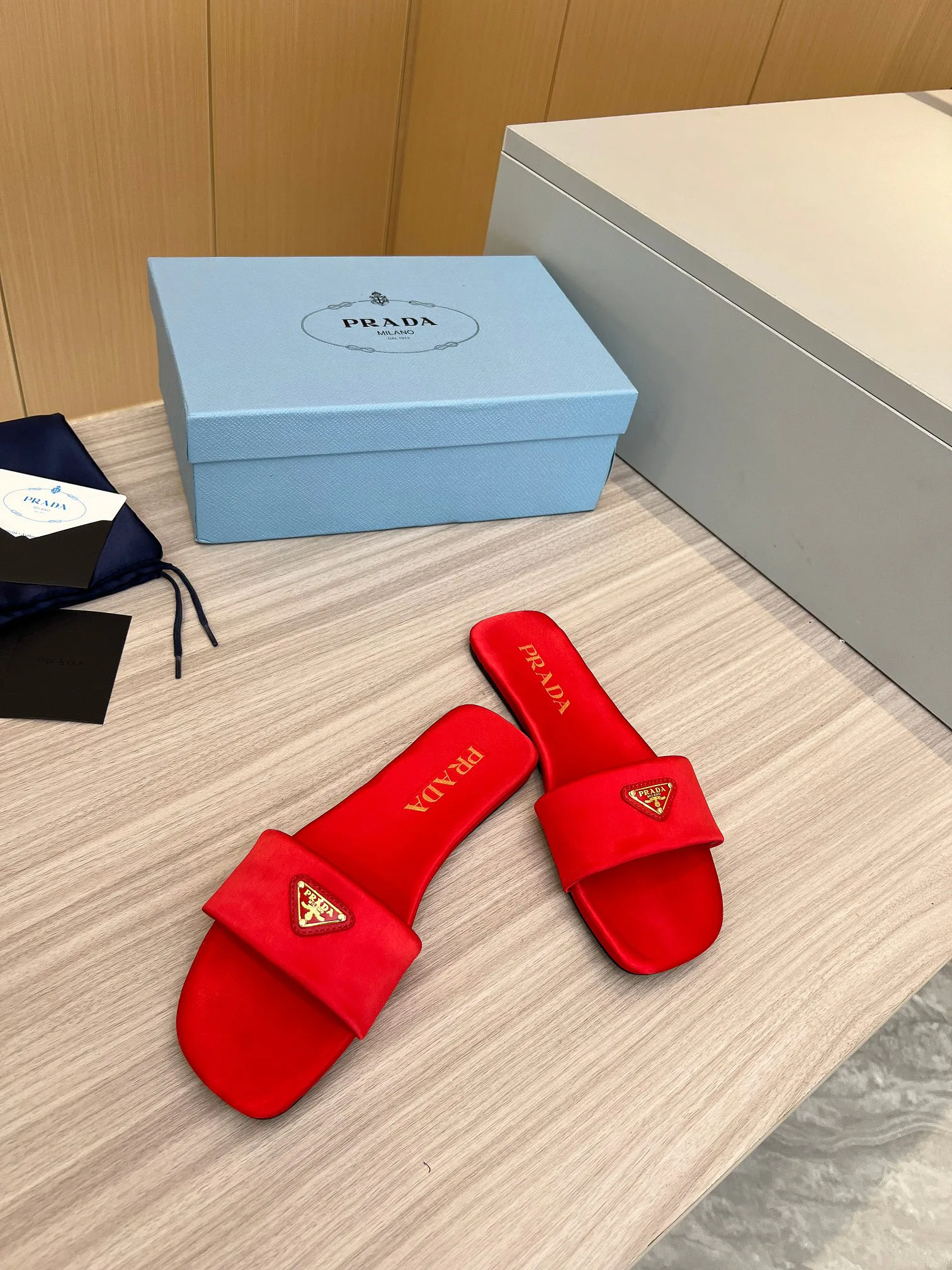 Босоножки Женские Prada 11386436