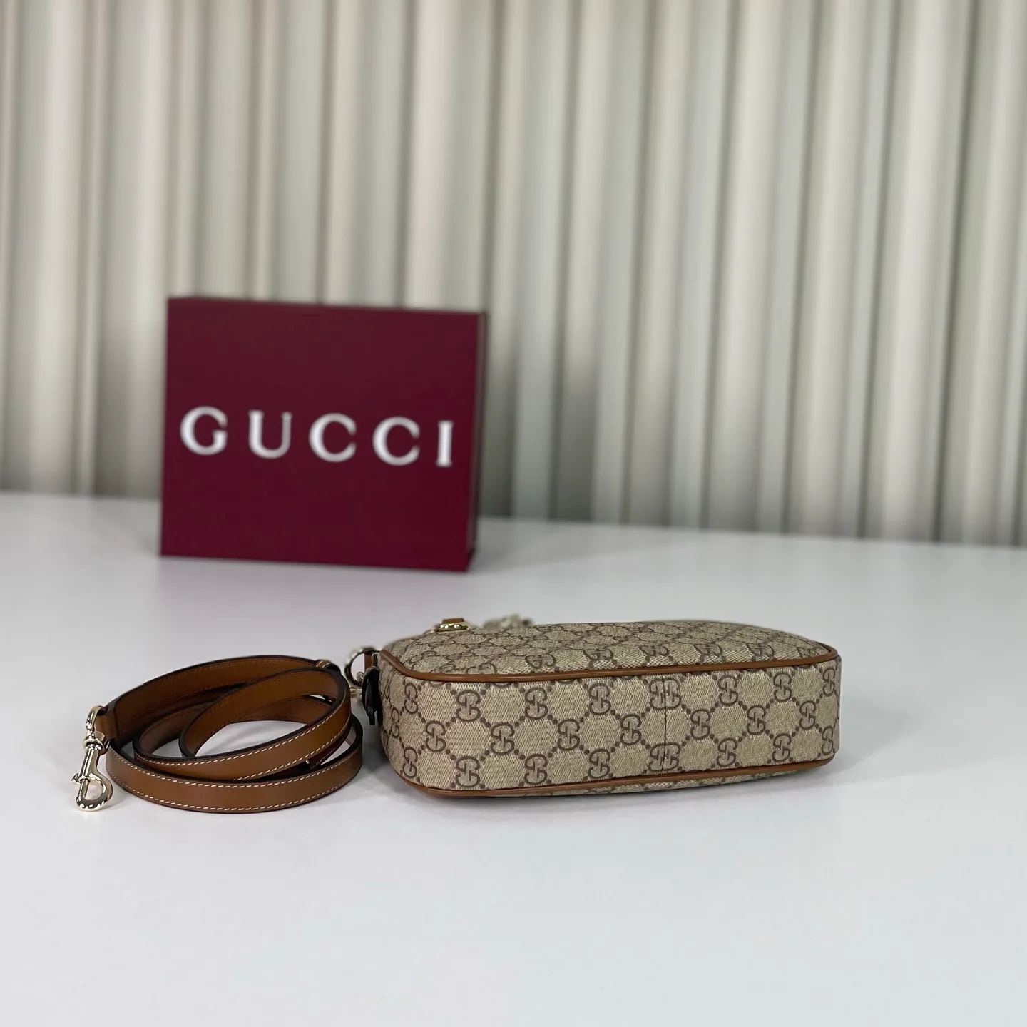 Классические Сумки Женские Gucci 18210746
