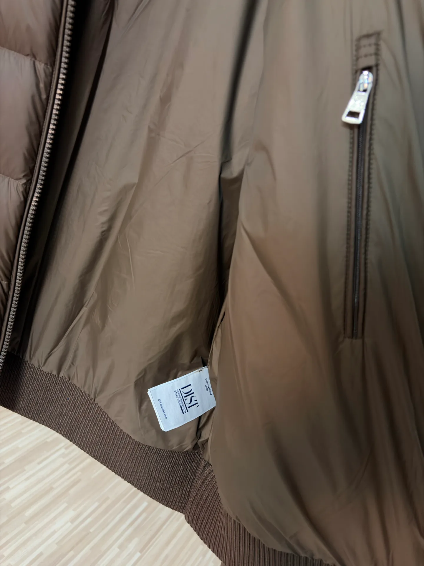 Куртки И Пуховики Женские Moncler 18391736