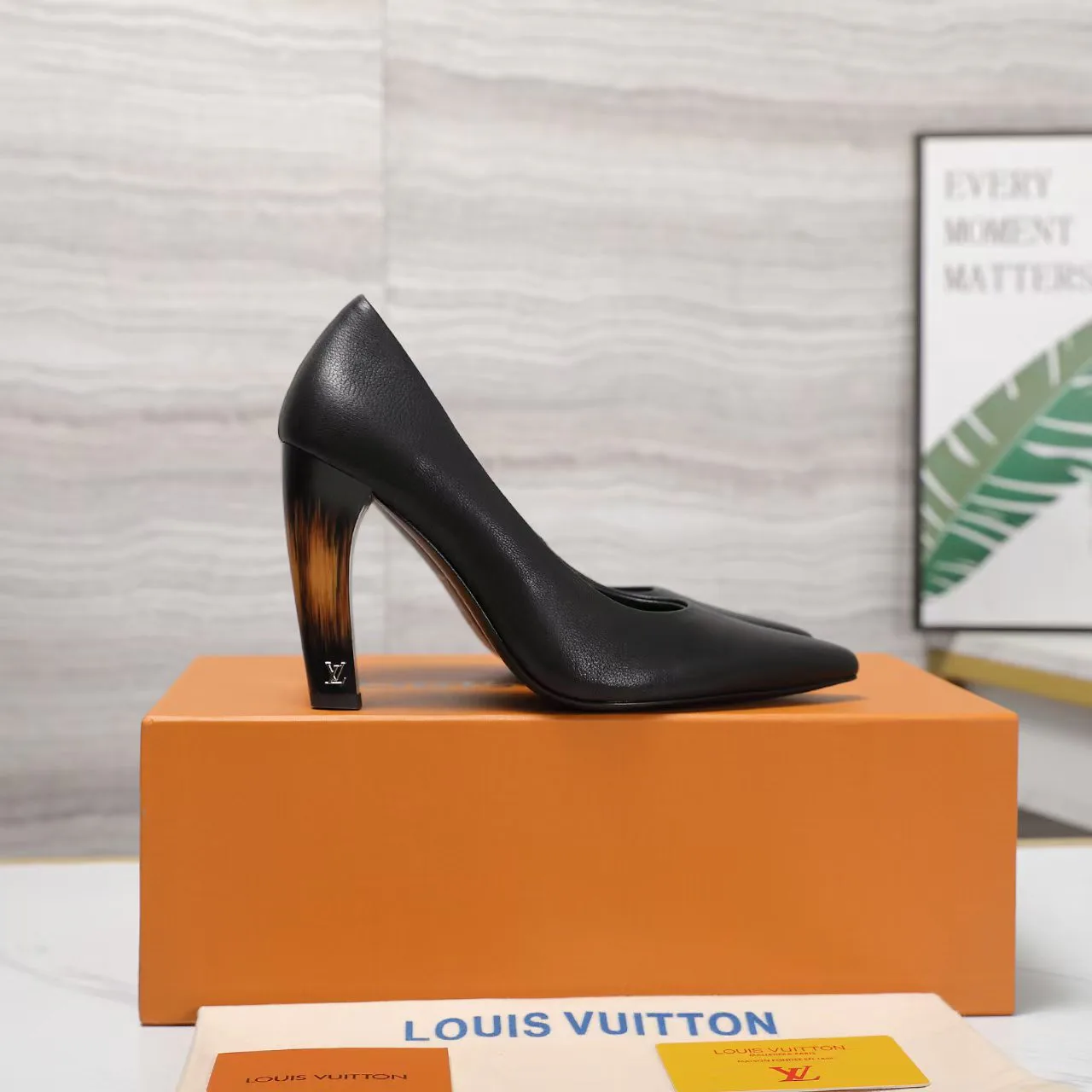 Туфли Женские Louis Vuitton 19623782