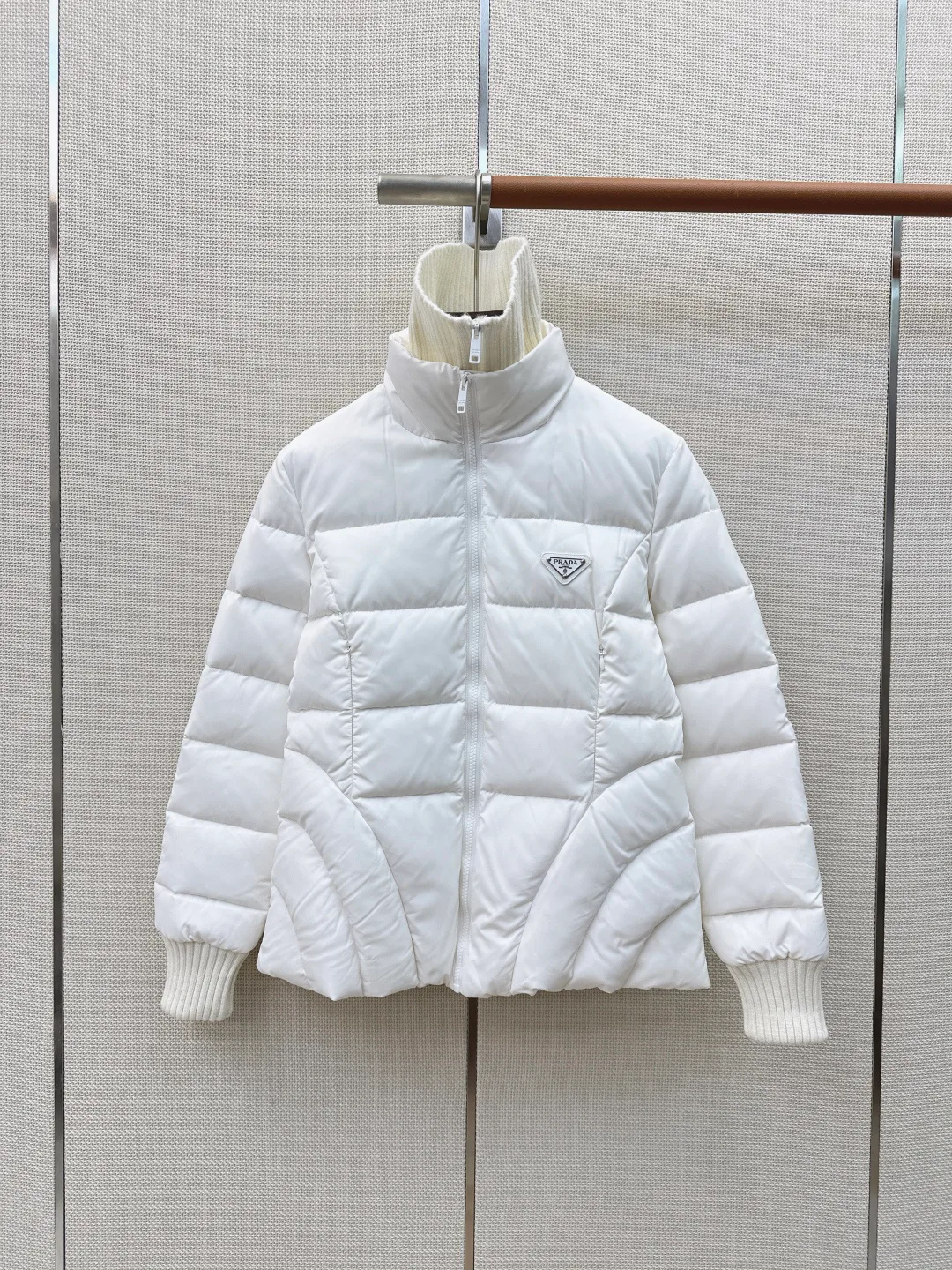 Куртки И Пуховики Женские Prada 18801384