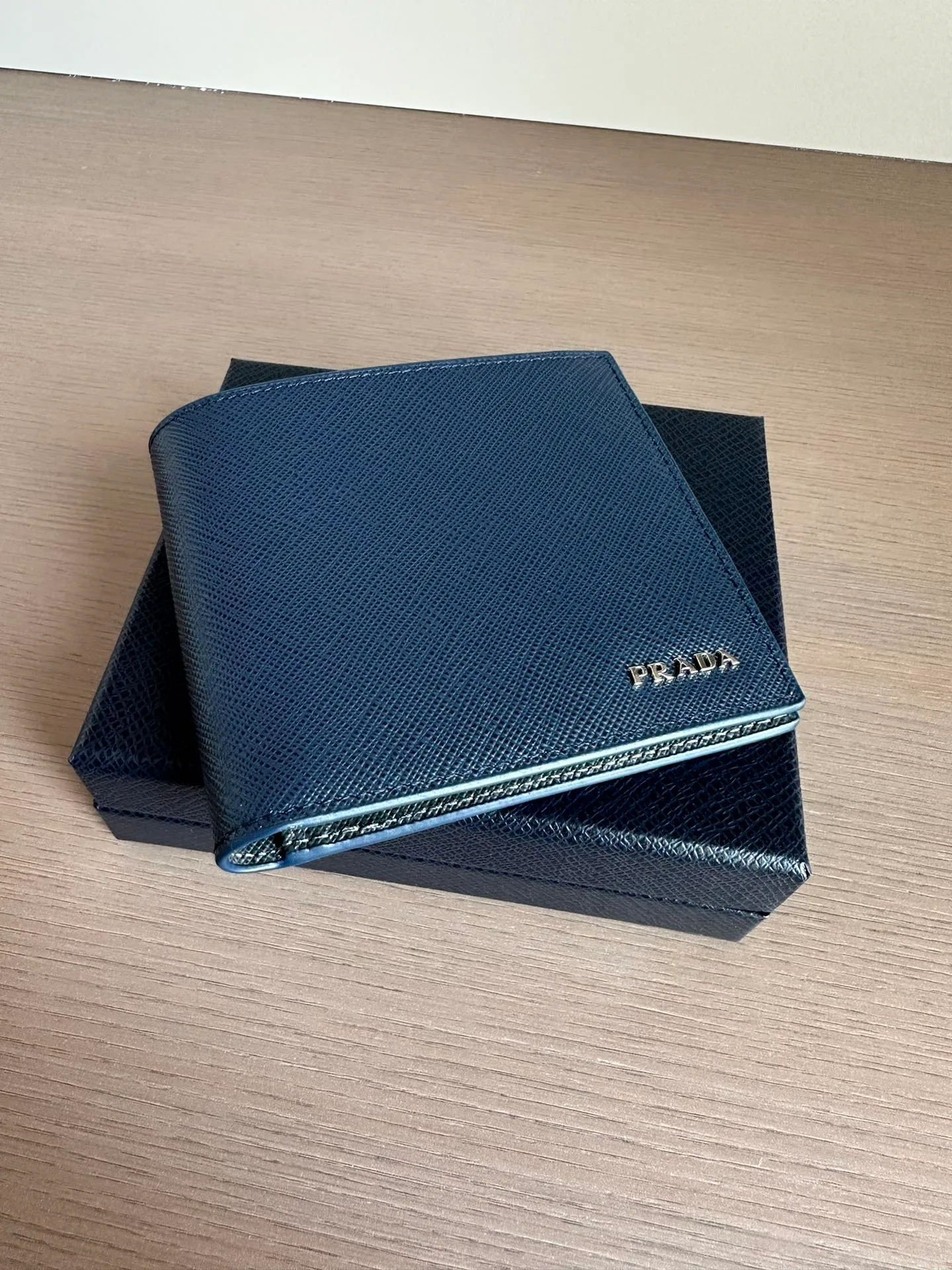 Кошельки Prada 164032