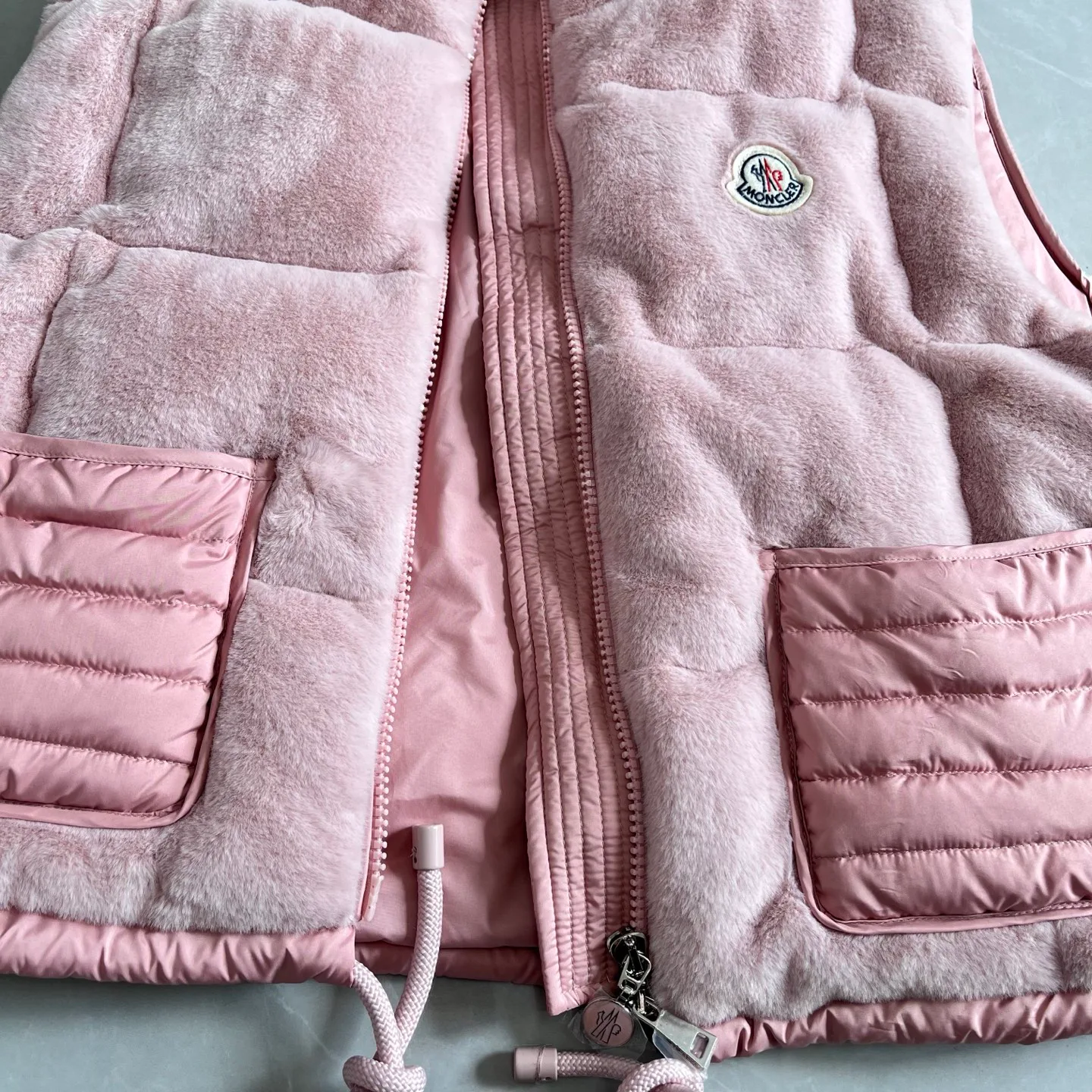 Жилеты Женские Moncler 3834650