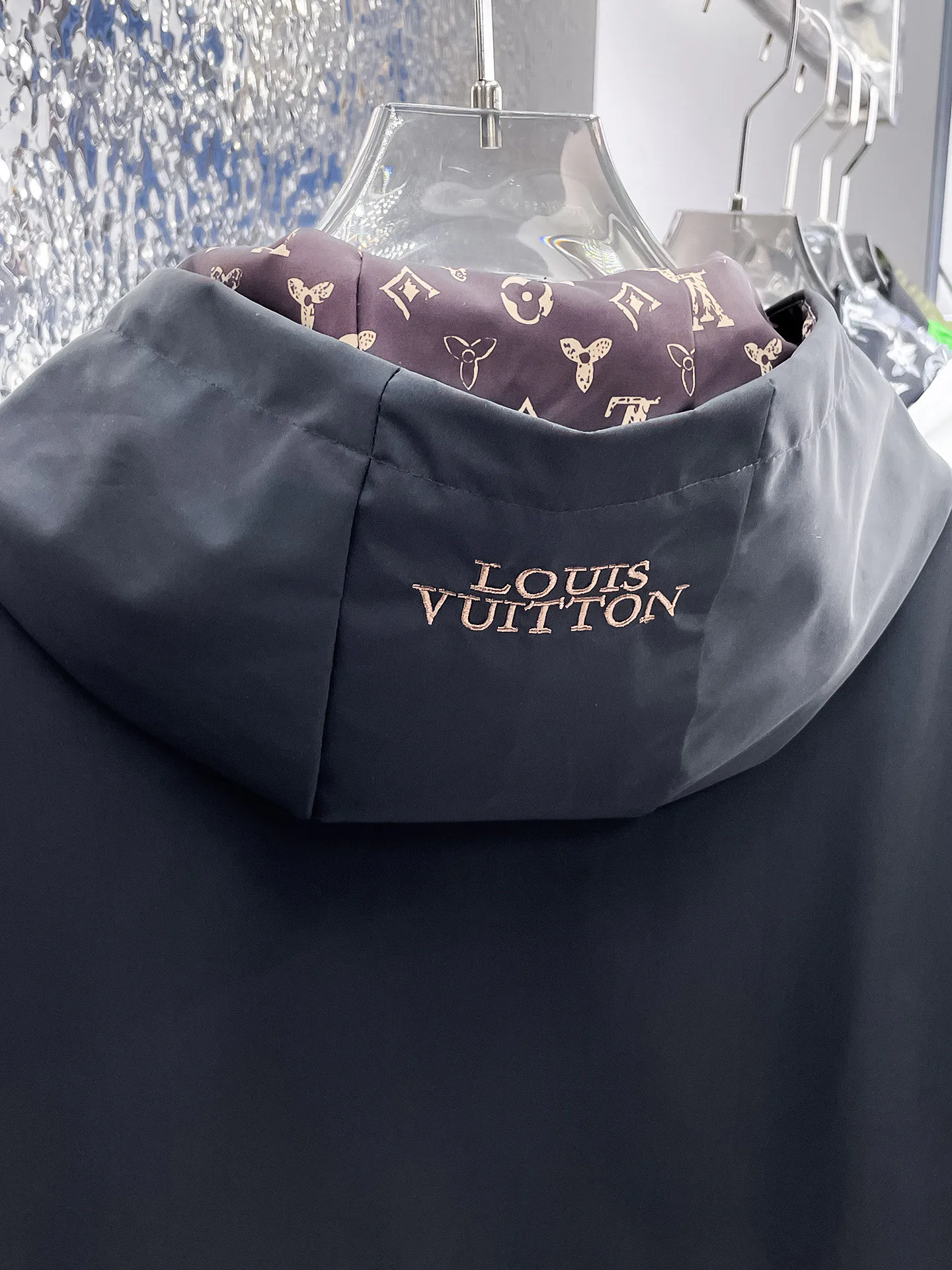 Куртки И Пуховики Мужские Louis Vuitton 9352339