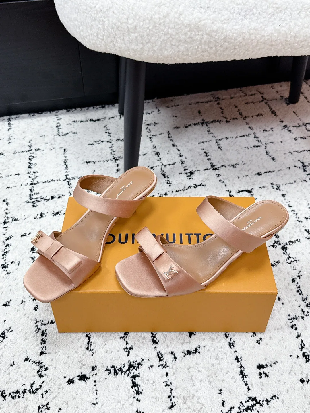 Босоножки Женские Louis Vuitton 13070822