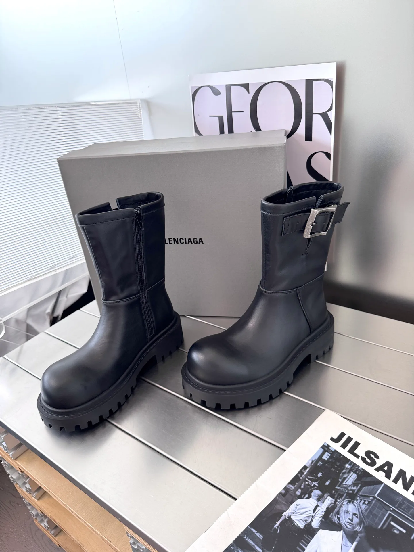 Ботинки Женские Balenciaga 17912860