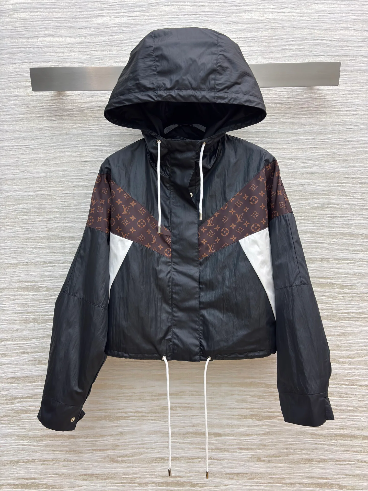 Куртки И Пуховики Женские Louis Vuitton 1463381