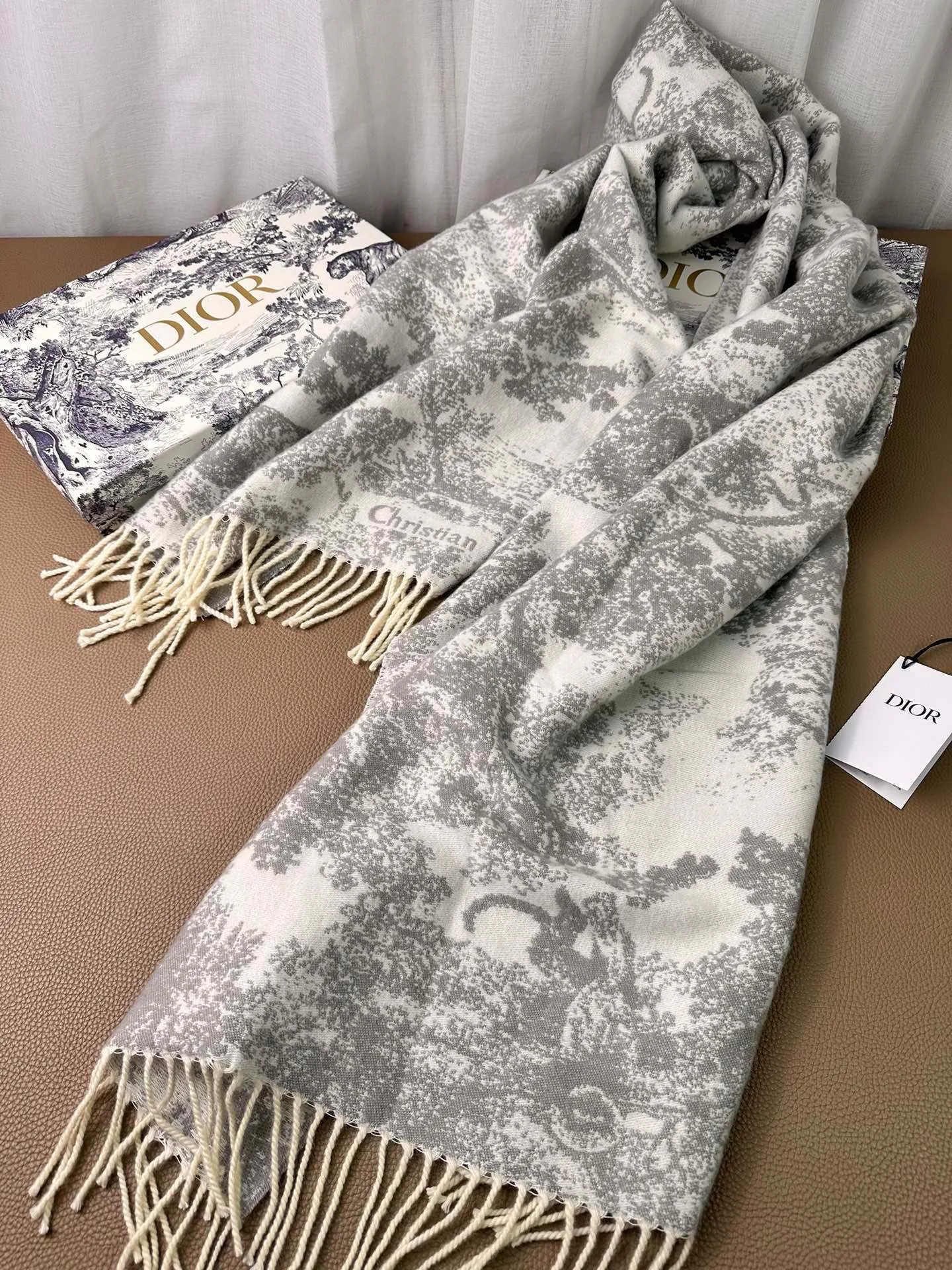 Шарфы Christian Dior 18322197