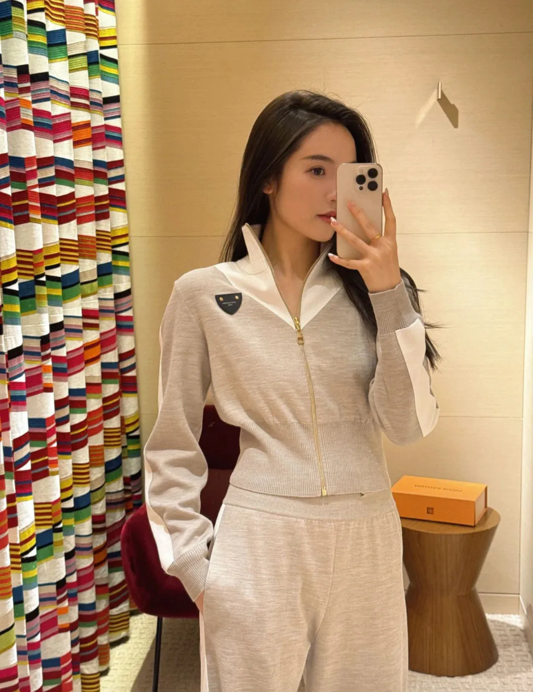 Куртки И Пуховики Женские Louis Vuitton 10401585